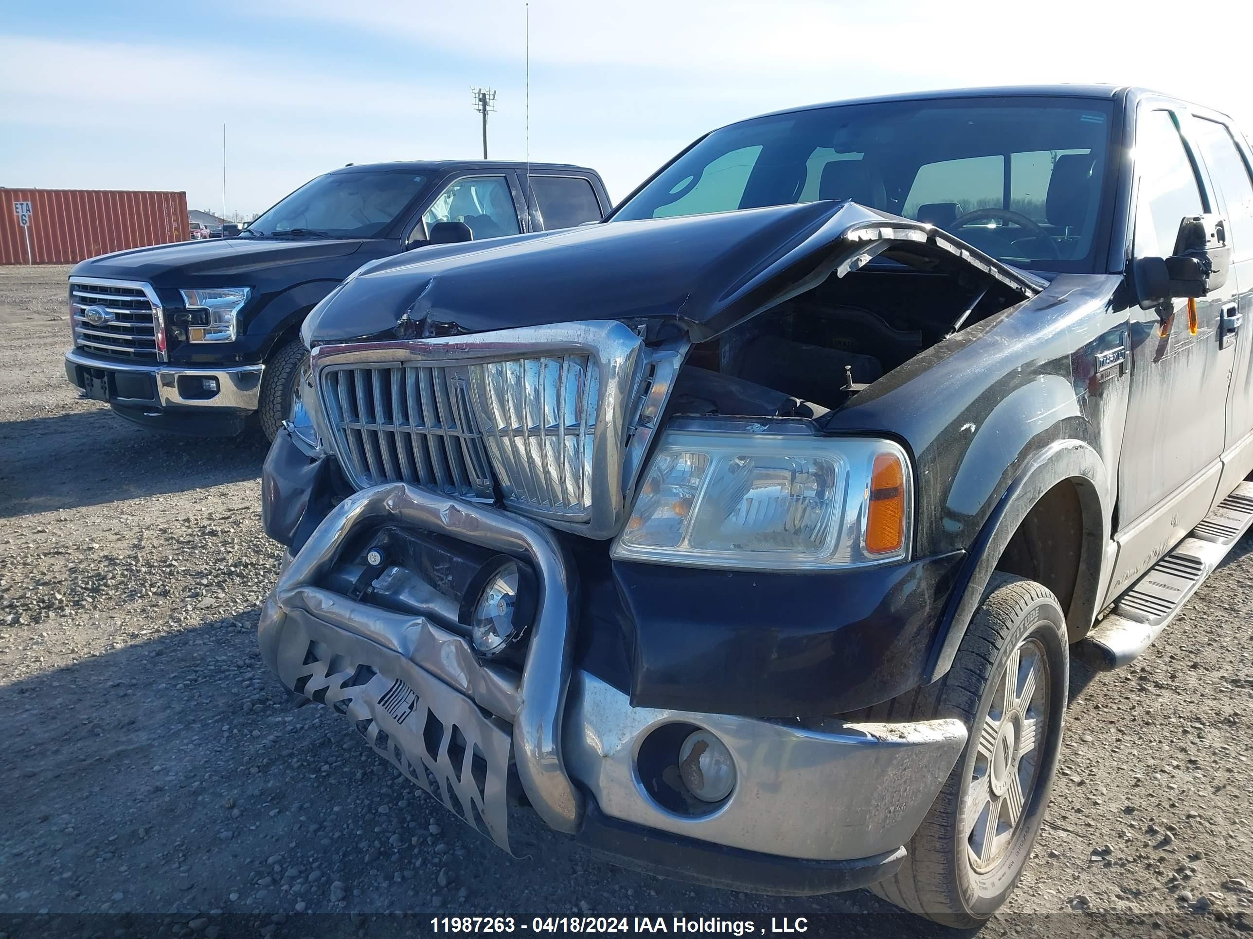 Photo 5 VIN: 5LTPW18587FJ04016 - LINCOLN MARK LT 