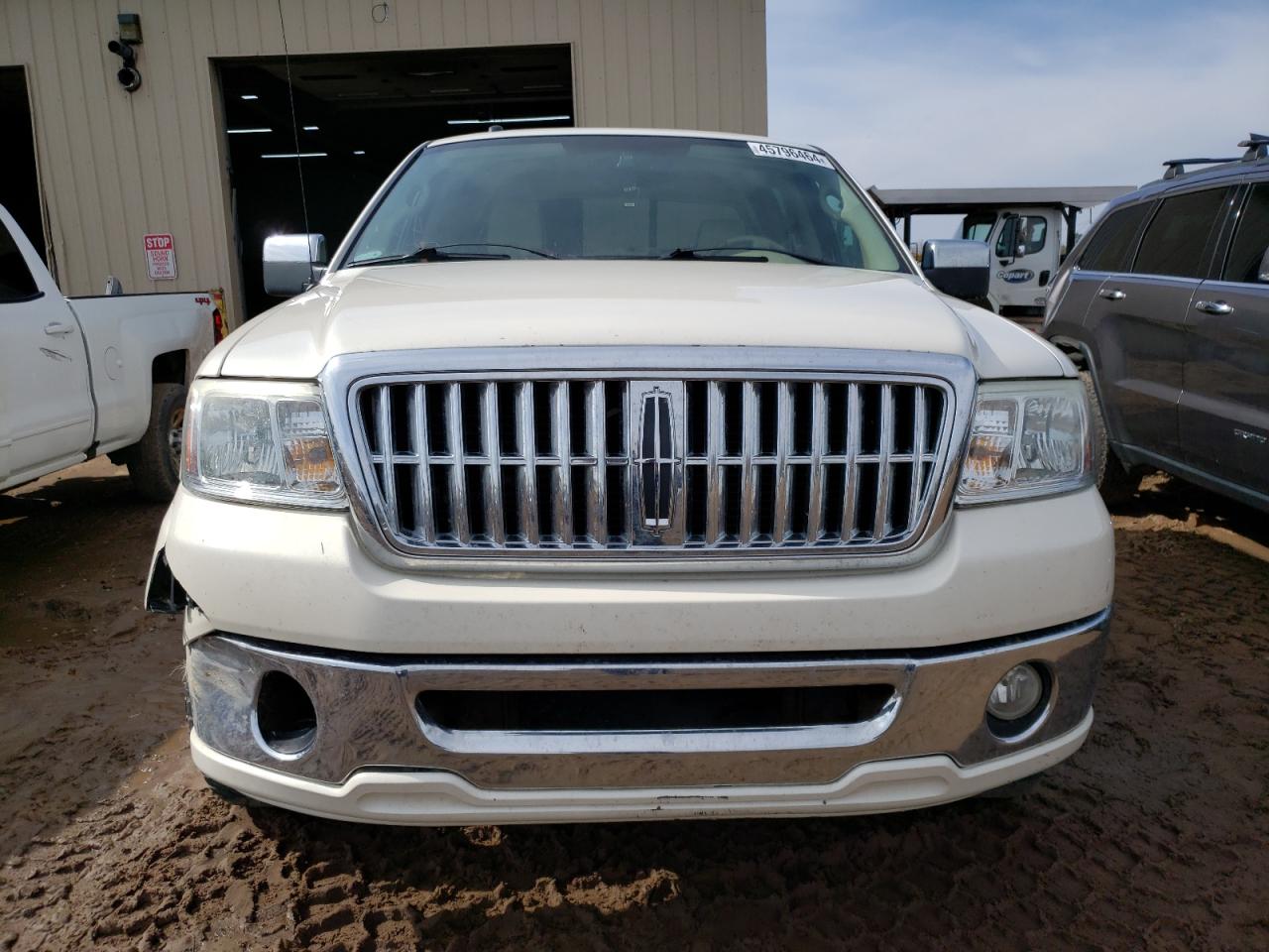 Photo 4 VIN: 5LTPW18597FJ09385 - LINCOLN MARK LT 