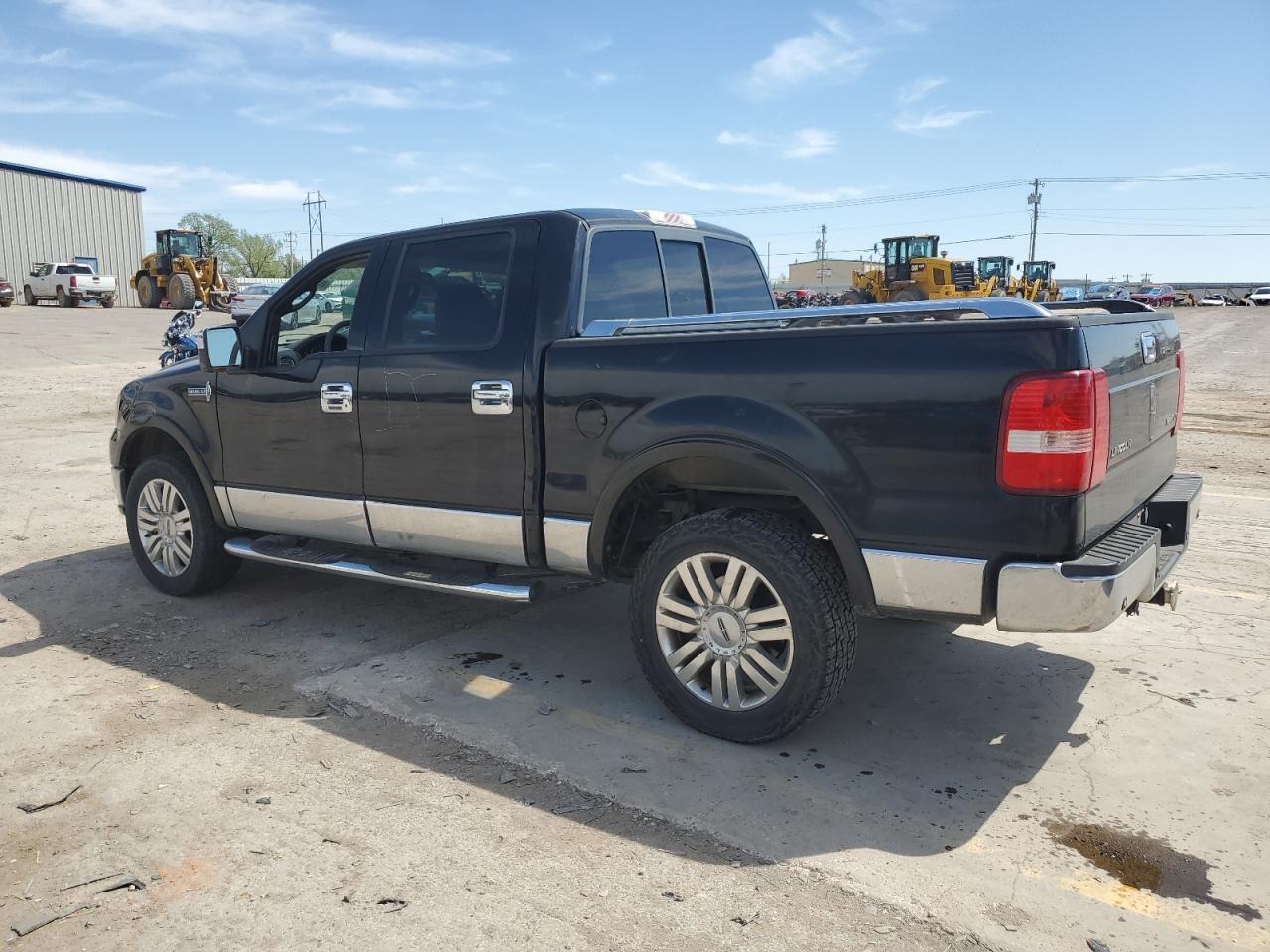 Photo 1 VIN: 5LTPW185X6FJ24296 - LINCOLN MARK LT 