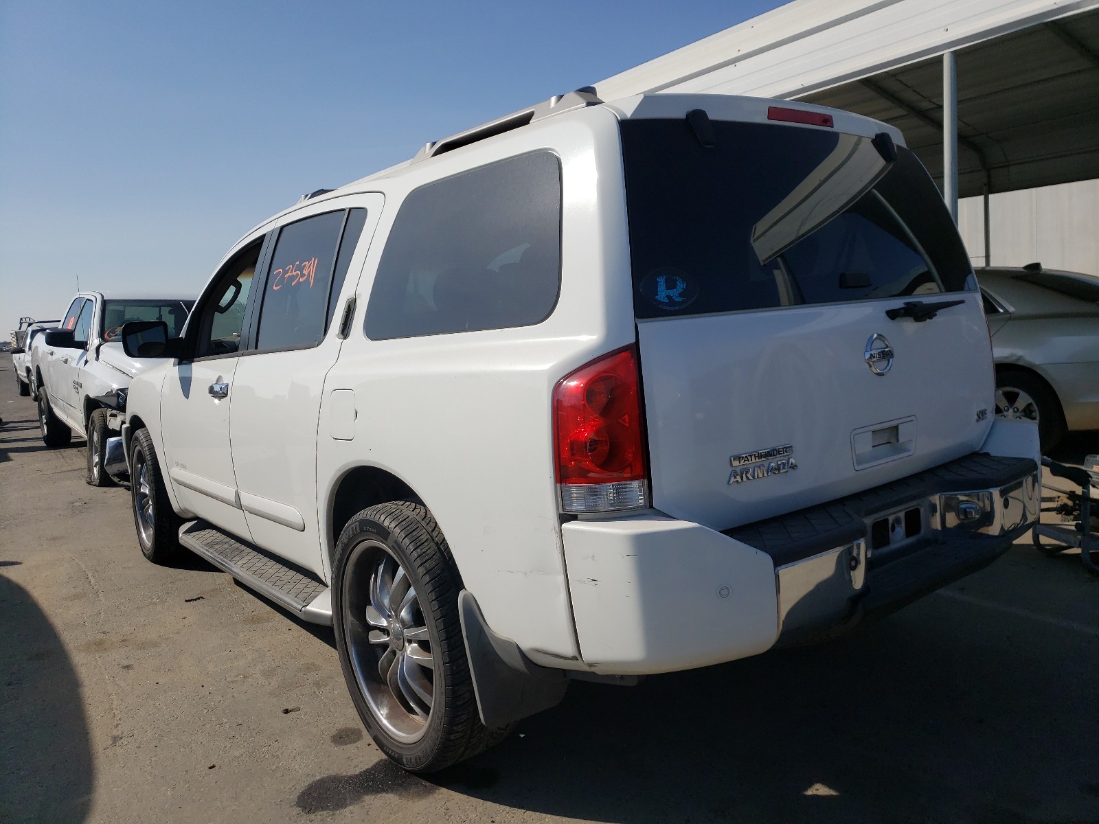 Photo 2 VIN: 5N1AA08A74N702156 - NISSAN ARMADA SE 