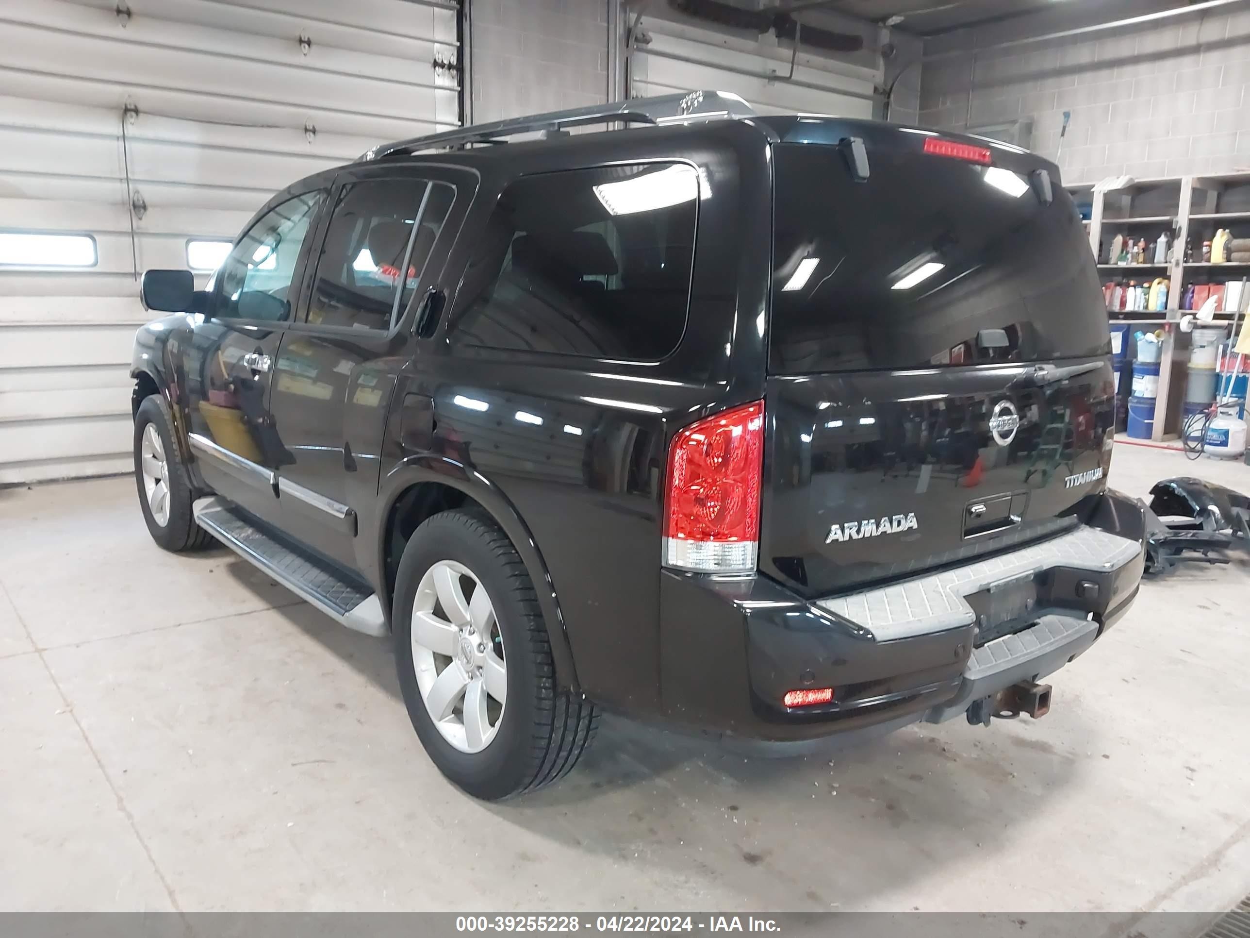 Photo 2 VIN: 5N1AA0NC1AN623227 - NISSAN ARMADA 