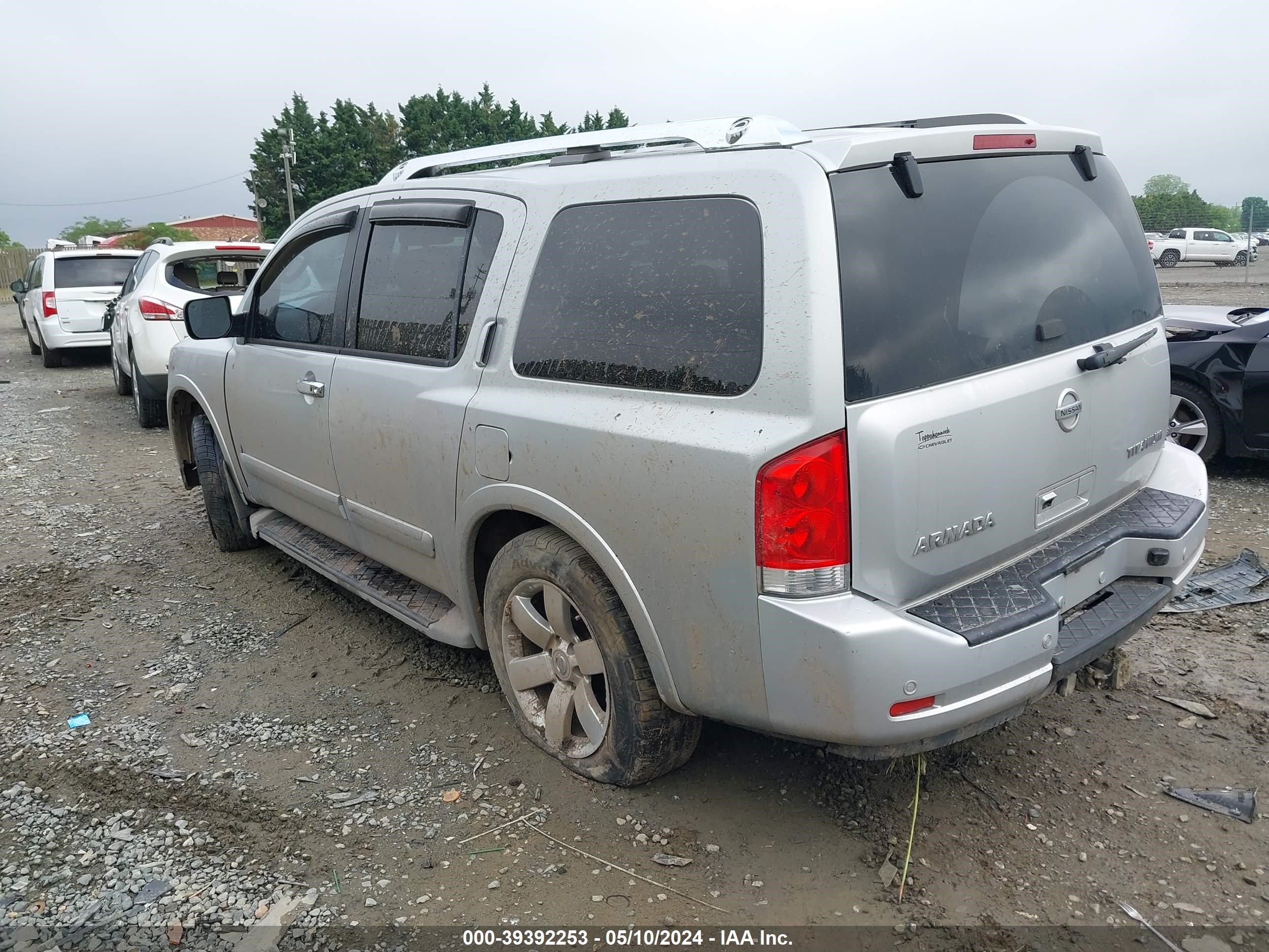 Photo 2 VIN: 5N1AA0NC3AN622712 - NISSAN ARMADA 