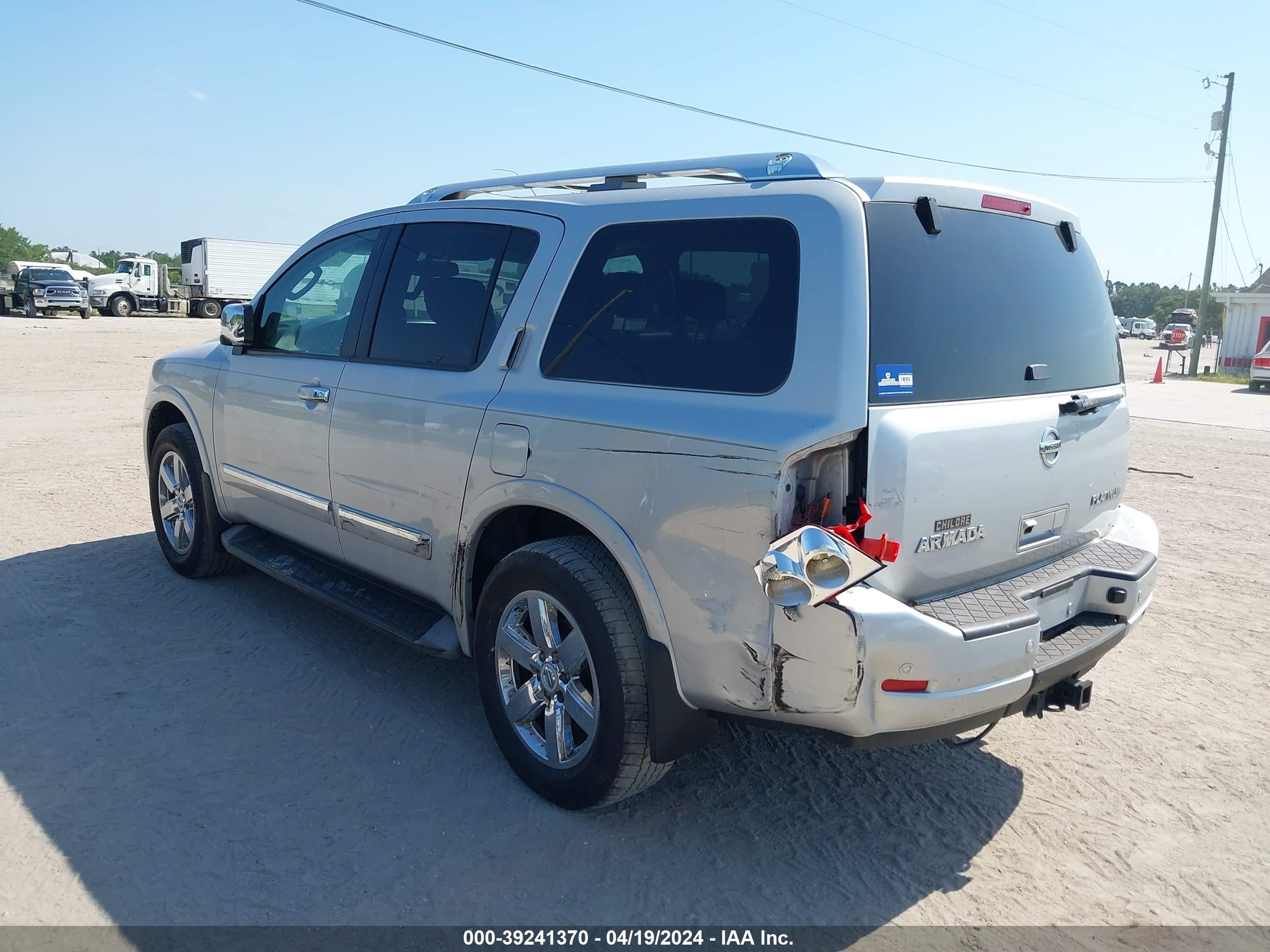 Photo 2 VIN: 5N1AA0NC7CN606211 - NISSAN ARMADA 