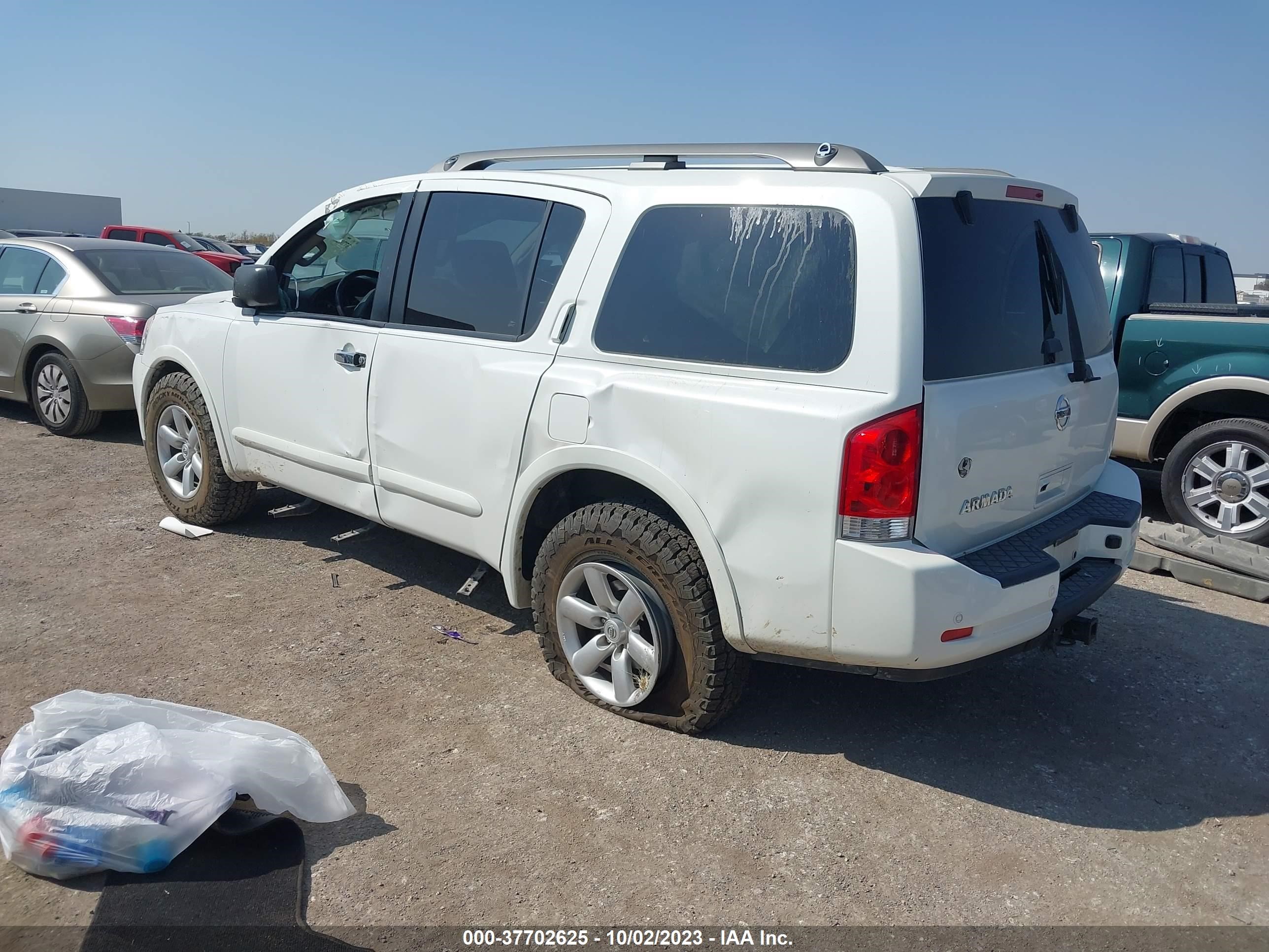 Photo 2 VIN: 5N1AA0ND2FN601317 - NISSAN ARMADA 