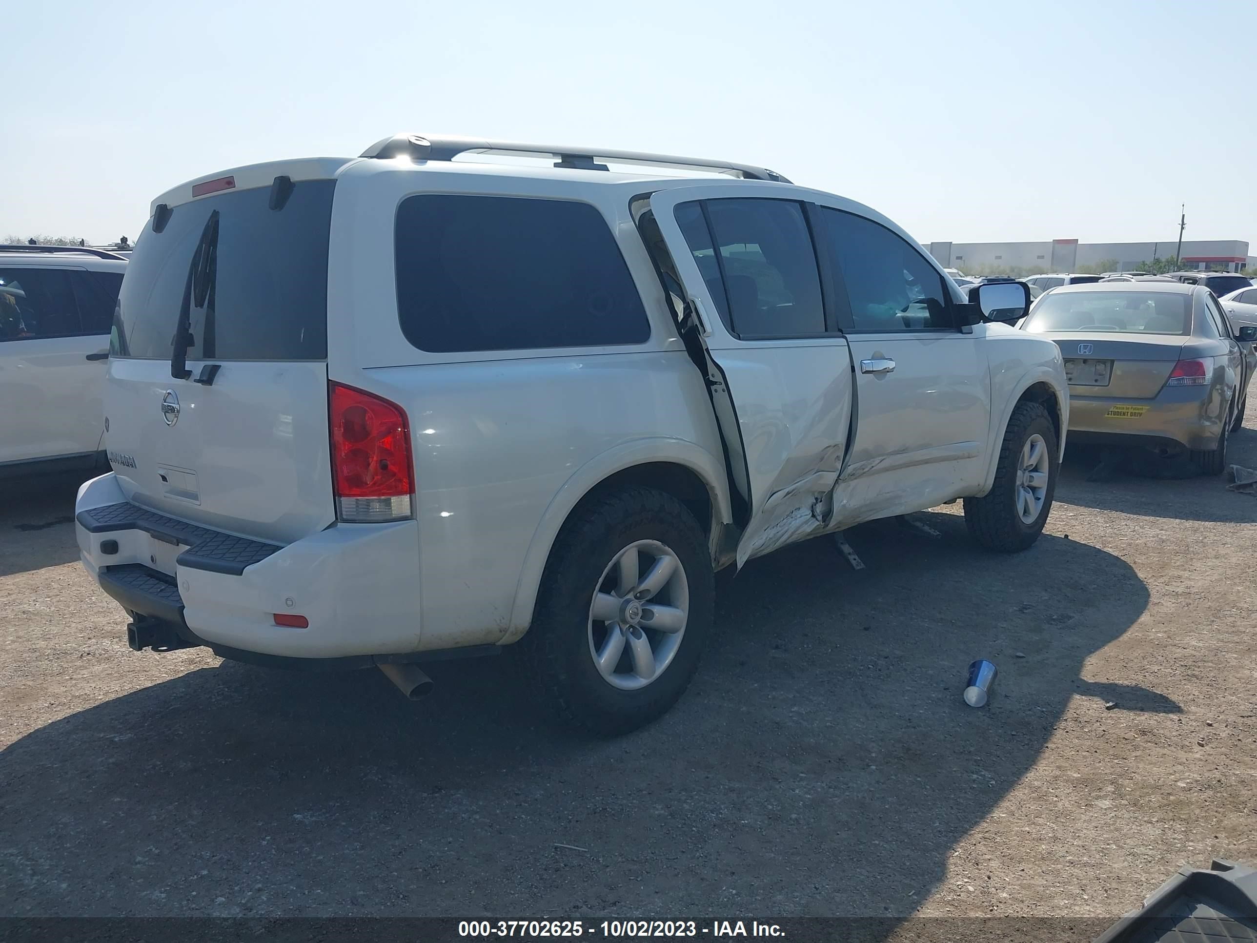 Photo 3 VIN: 5N1AA0ND2FN601317 - NISSAN ARMADA 