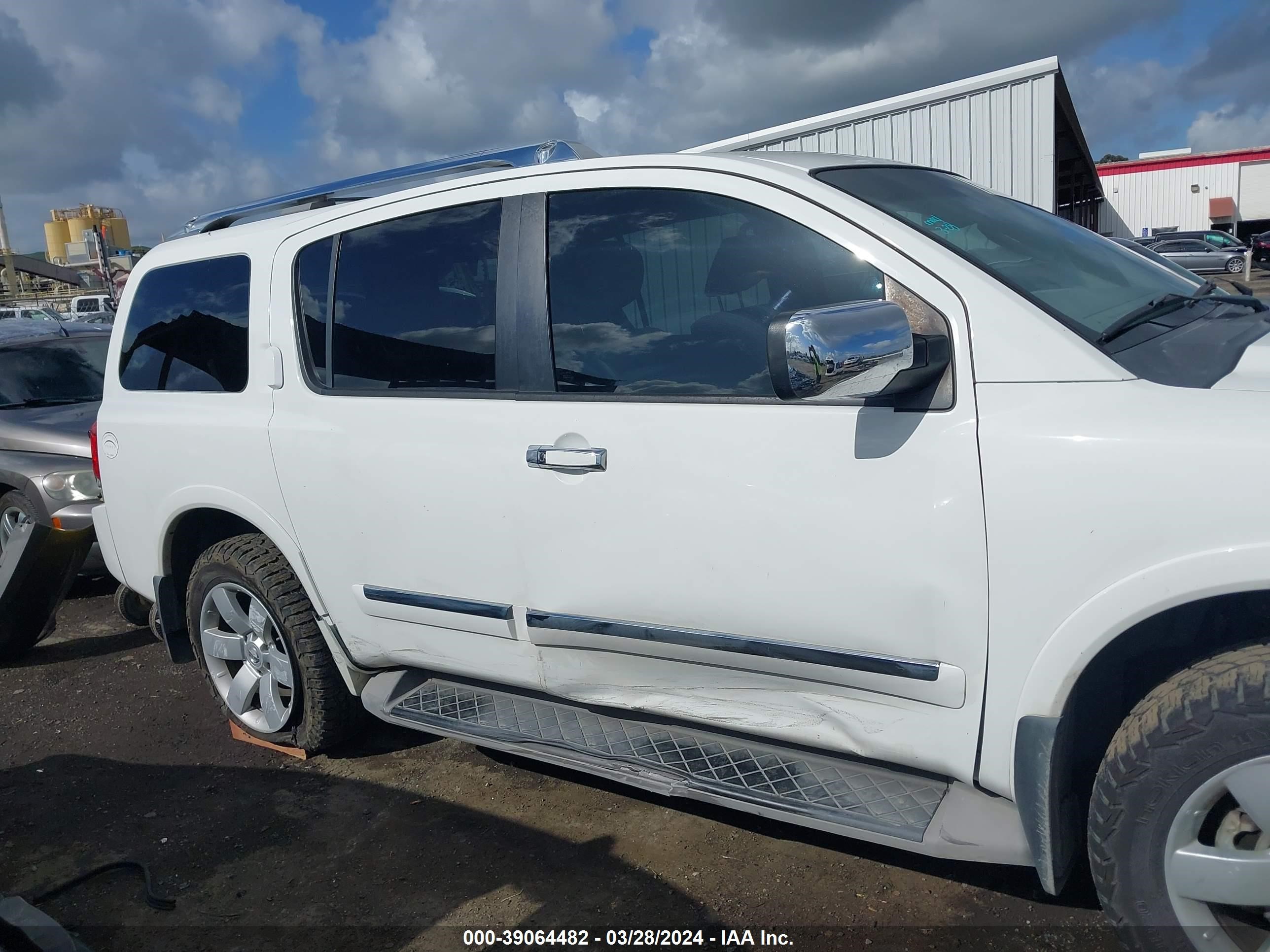 Photo 12 VIN: 5N1AA0ND4AN623621 - NISSAN ARMADA 