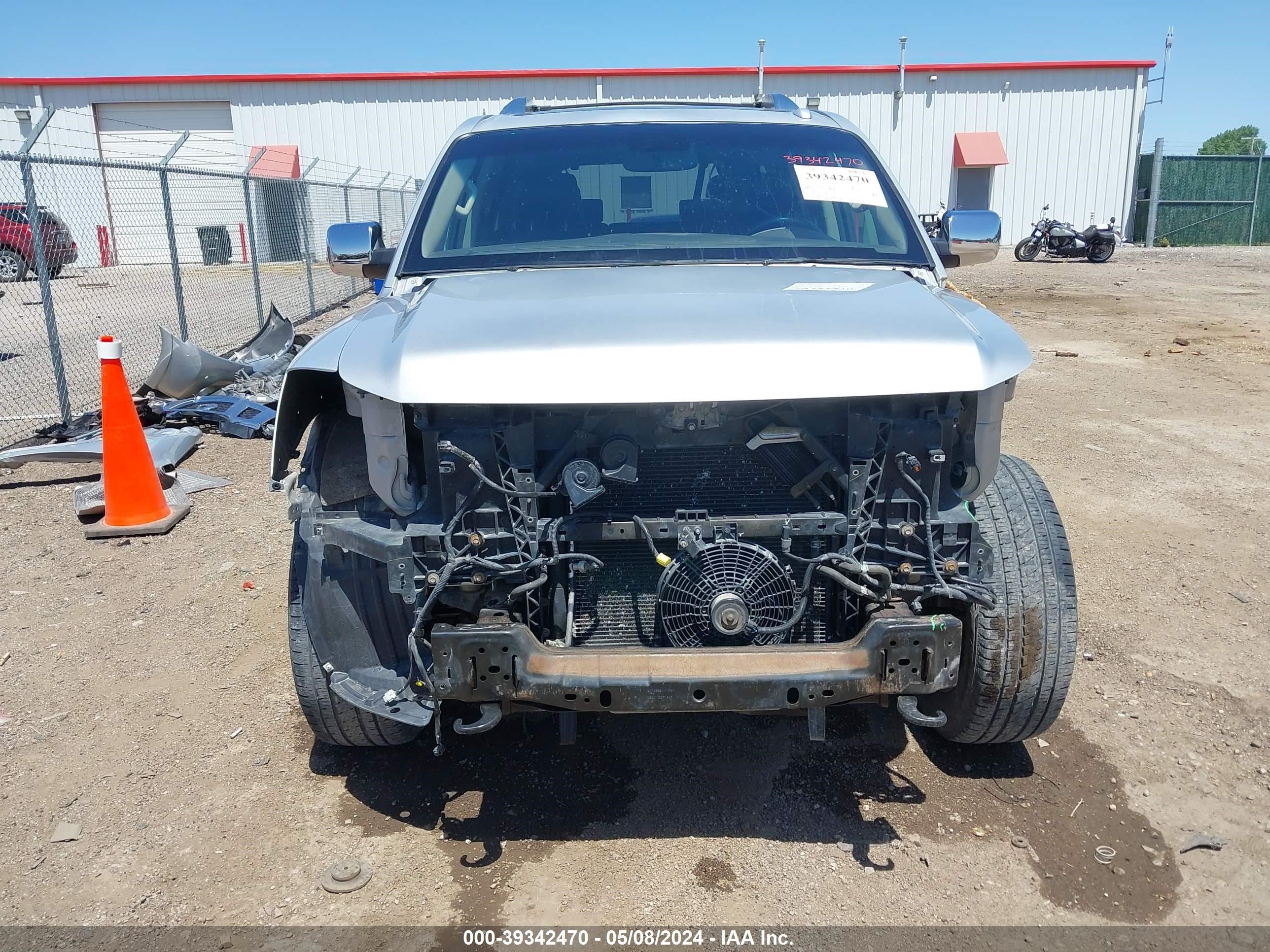 Photo 12 VIN: 5N1AA0NE8FN608281 - NISSAN ARMADA 