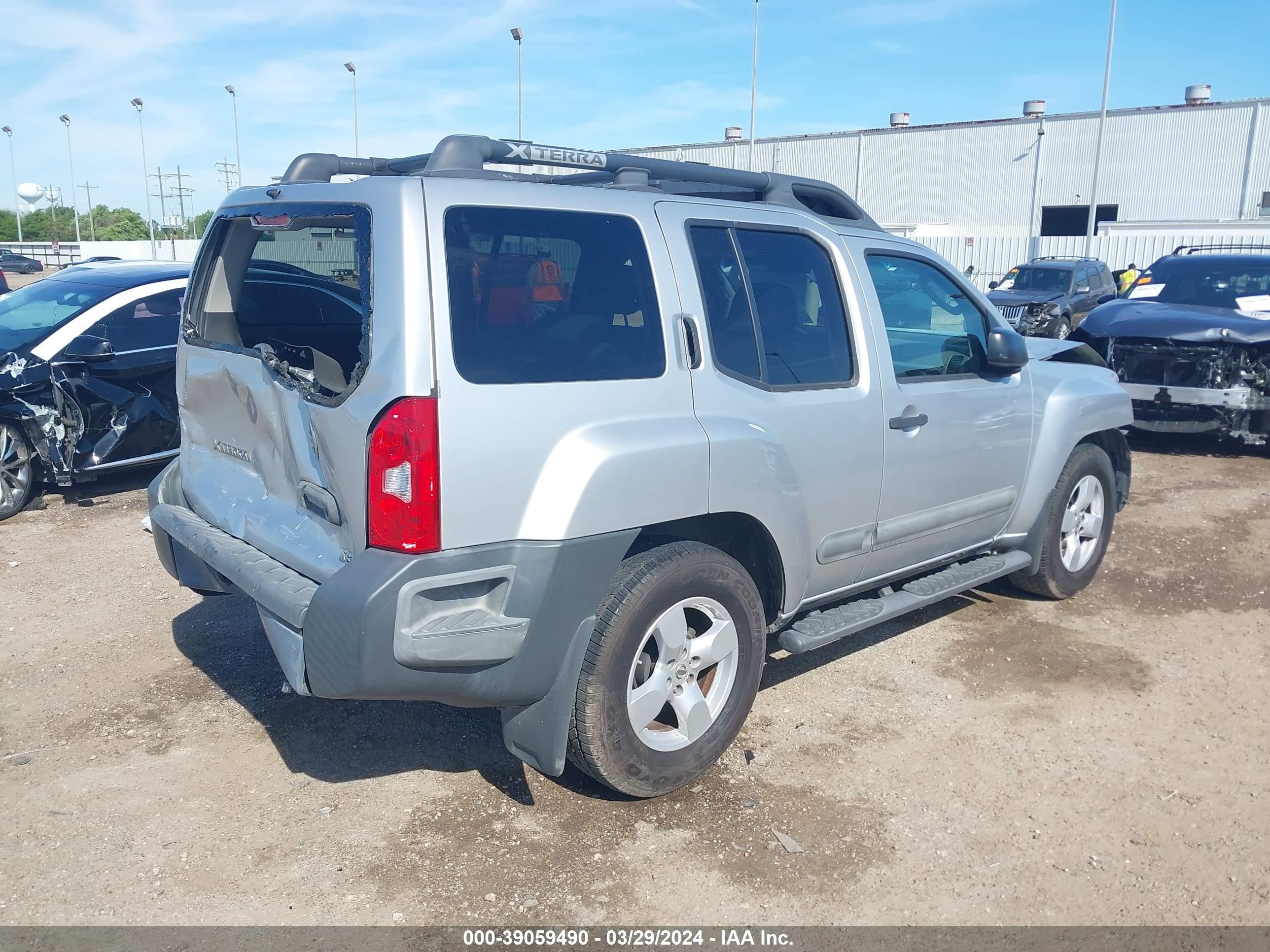 Photo 3 VIN: 5N1AN08U06C528105 - NISSAN XTERRA 