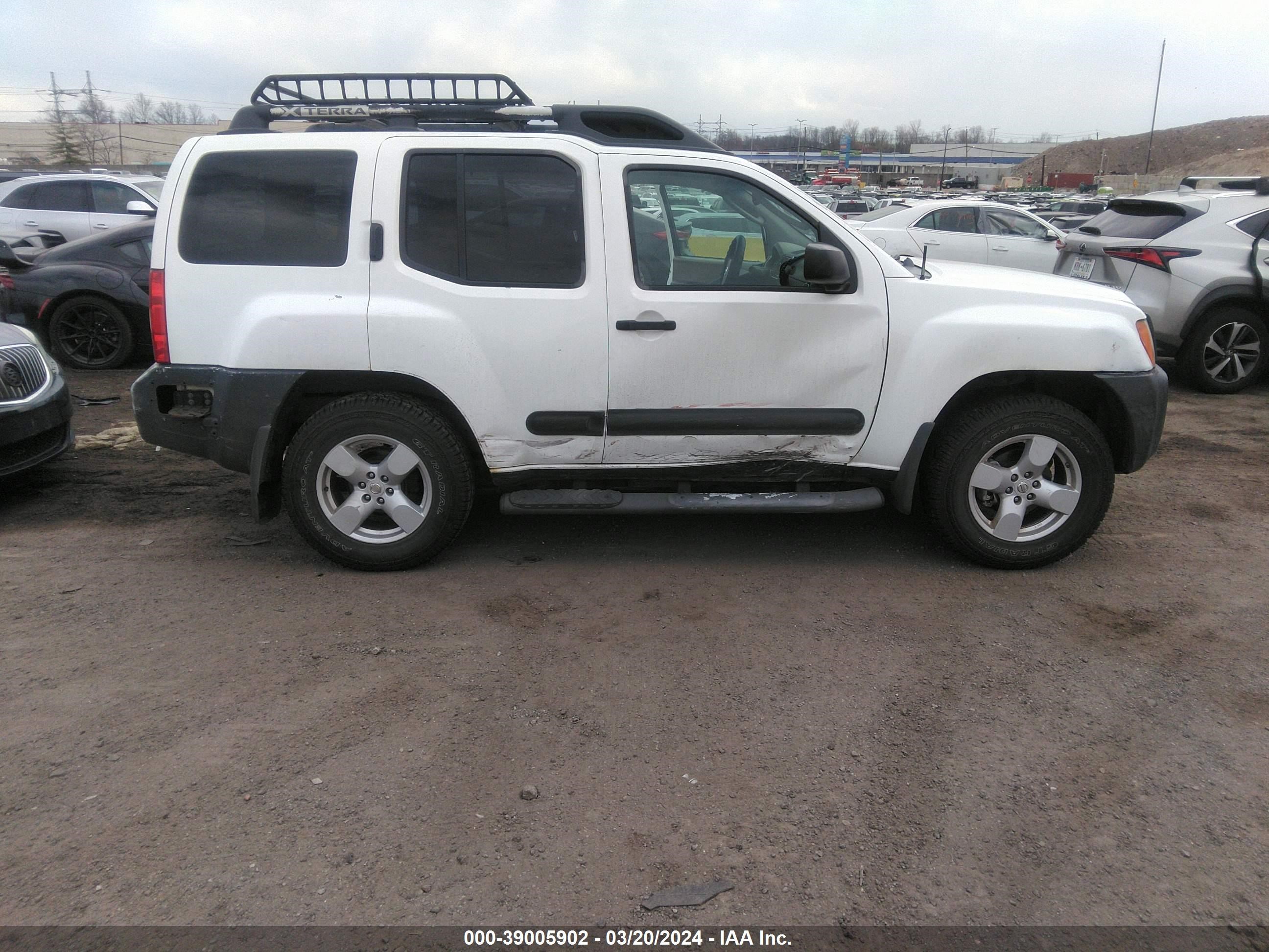 Photo 4 VIN: 5N1AN08U35C637009 - NISSAN XTERRA 