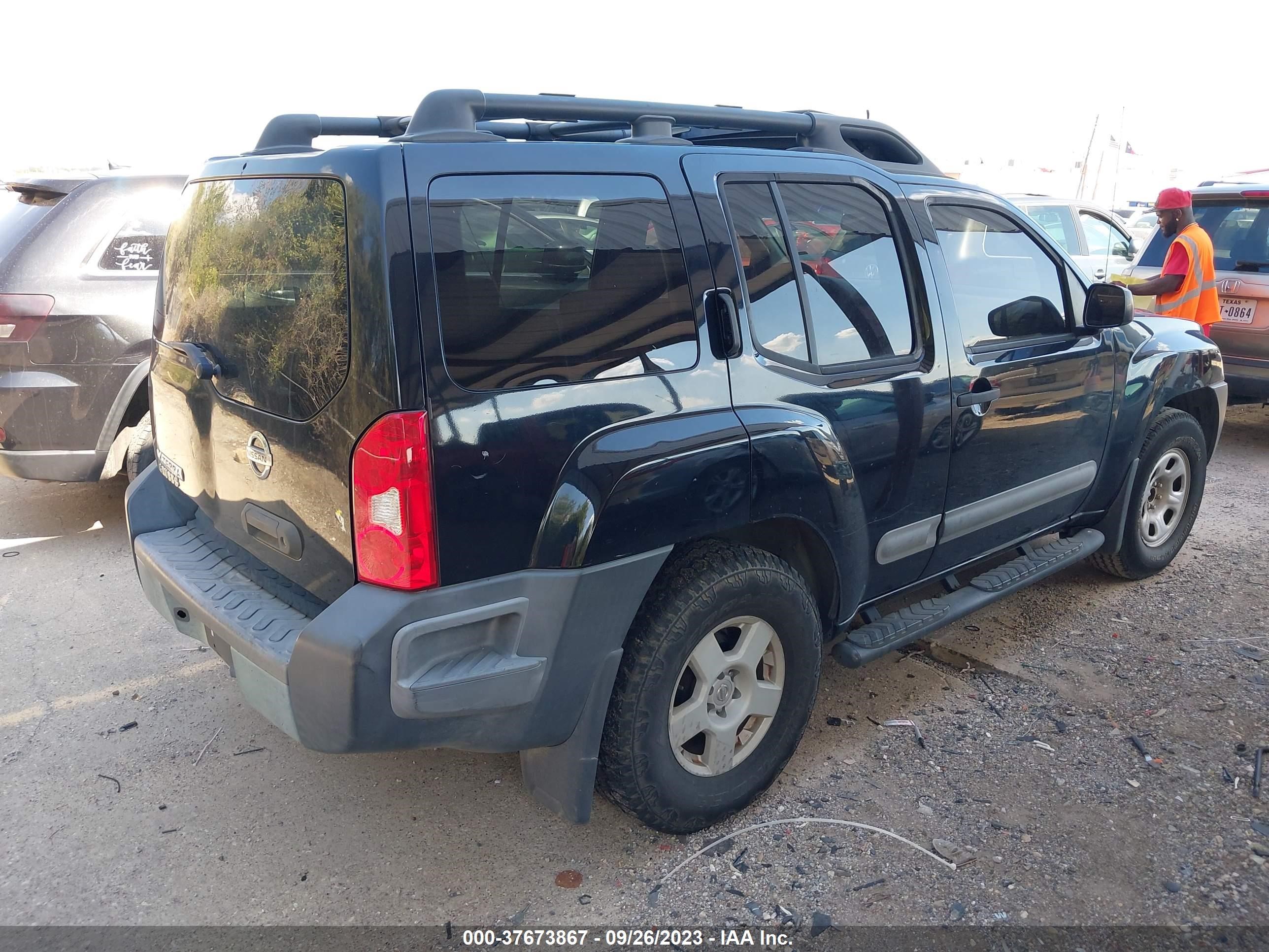 Photo 3 VIN: 5N1AN08U45C608635 - NISSAN XTERRA 