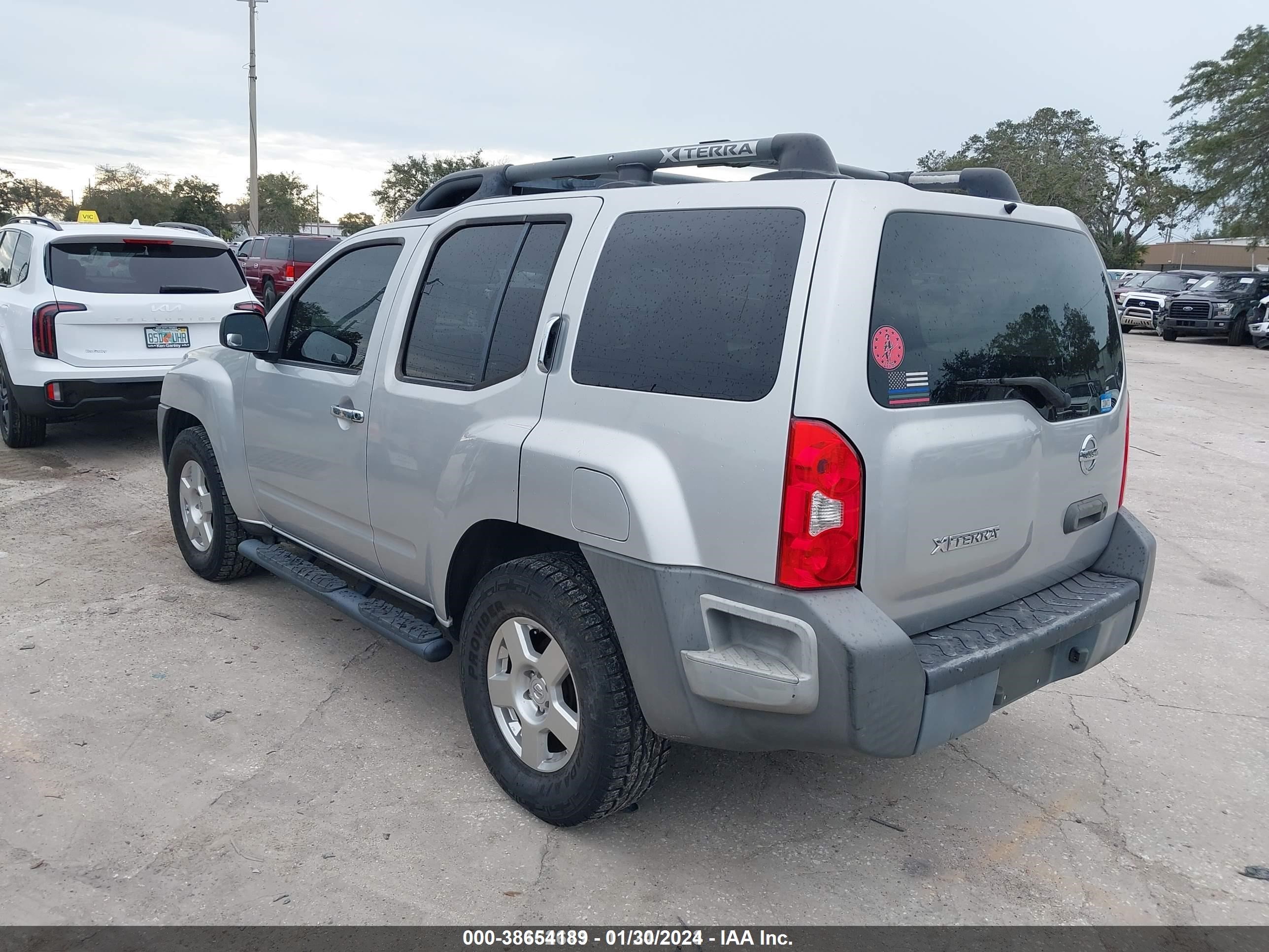 Photo 3 VIN: 5N1AN08U67C546061 - NISSAN XTERRA 