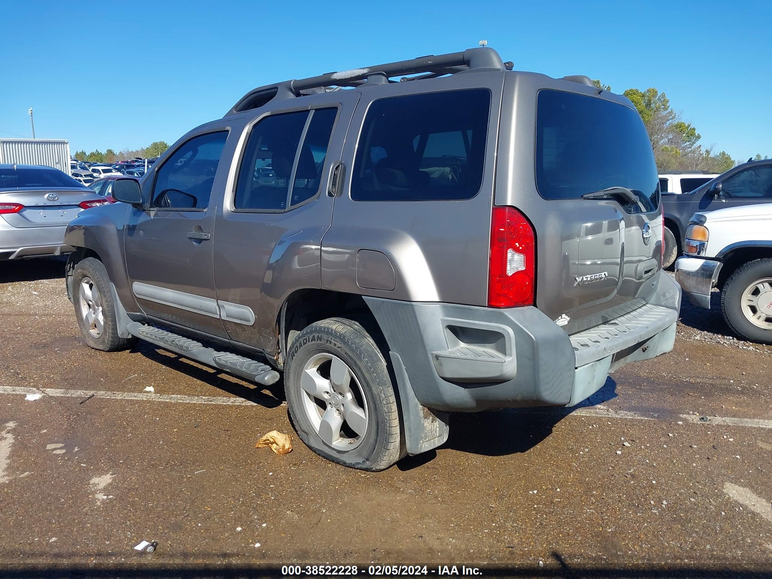 Photo 2 VIN: 5N1AN08U85C622361 - NISSAN XTERRA 