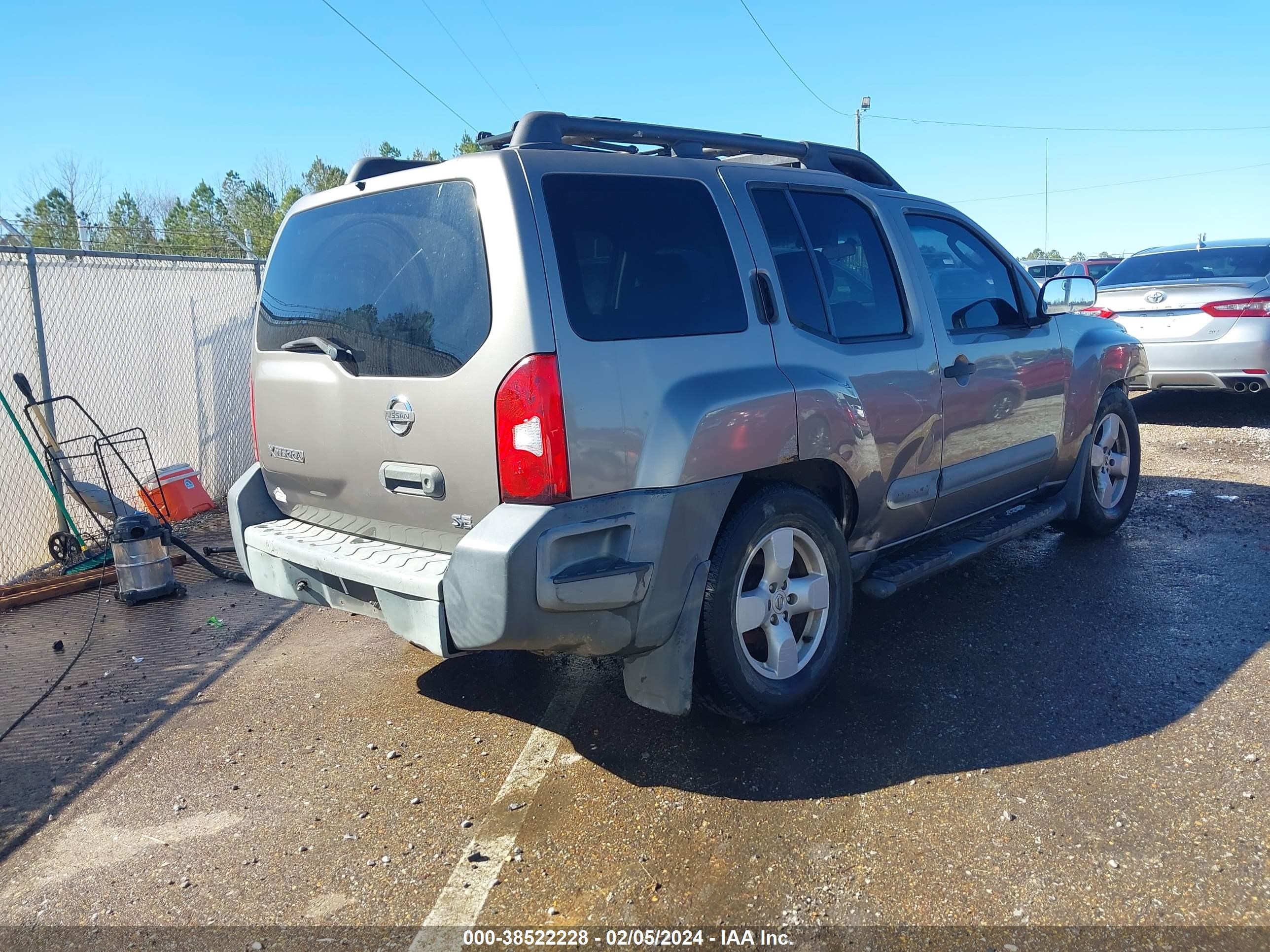 Photo 3 VIN: 5N1AN08U85C622361 - NISSAN XTERRA 