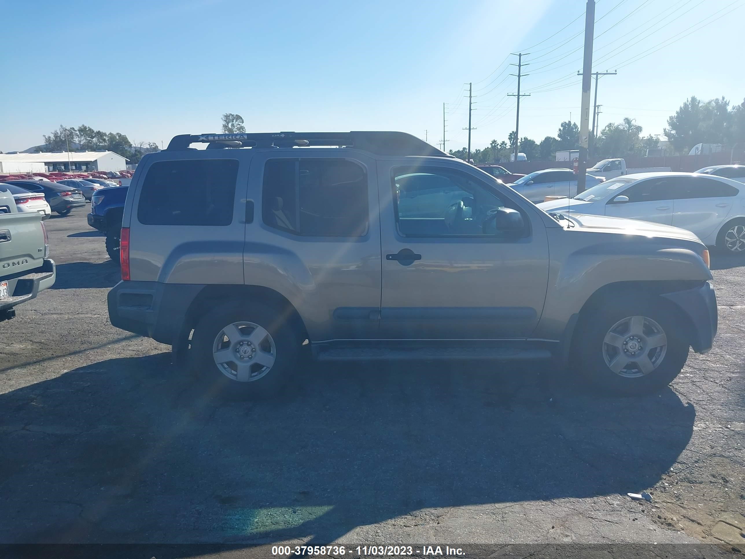 Photo 13 VIN: 5N1AN08U85C646627 - NISSAN XTERRA 