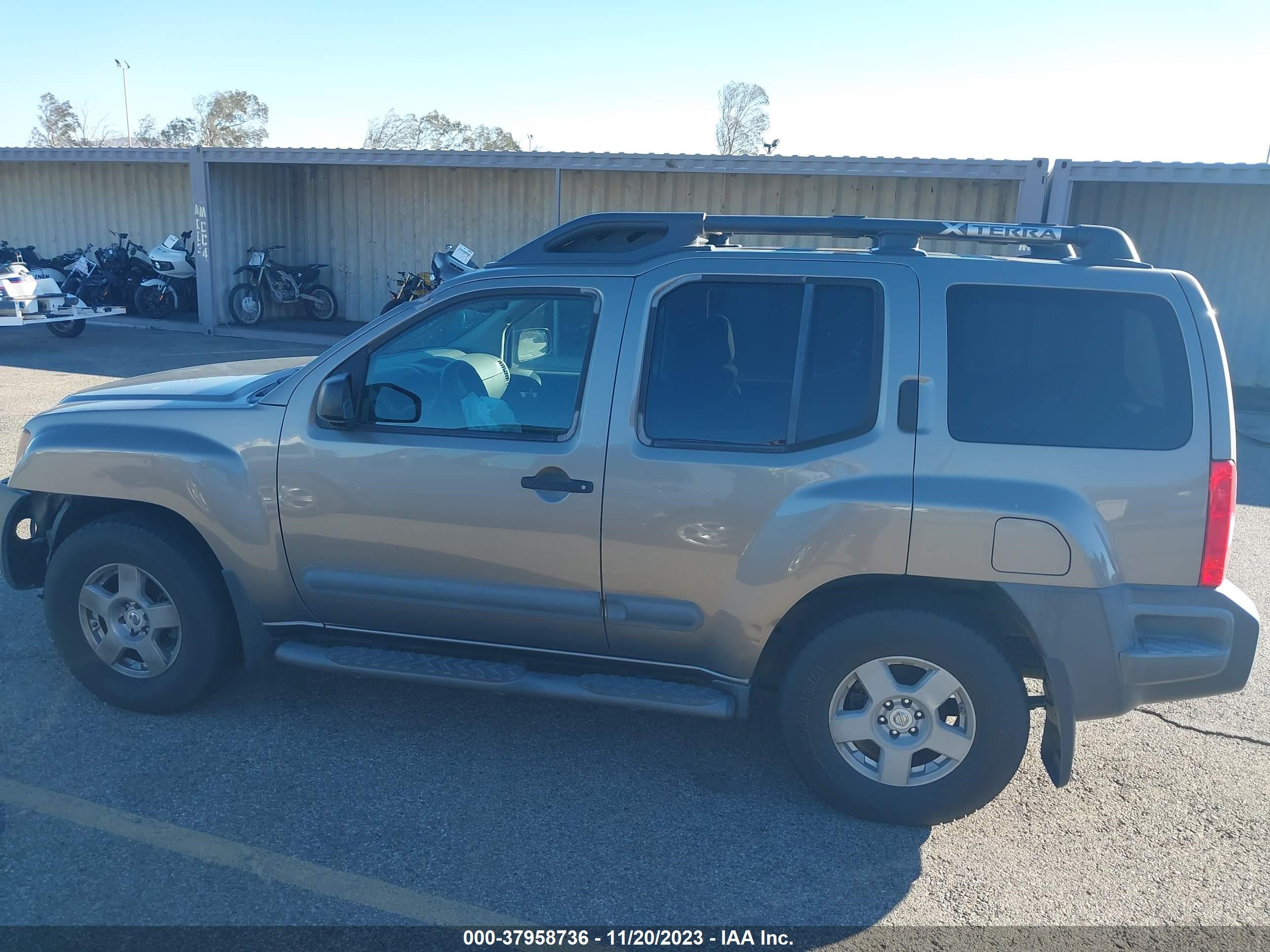 Photo 14 VIN: 5N1AN08U85C646627 - NISSAN XTERRA 