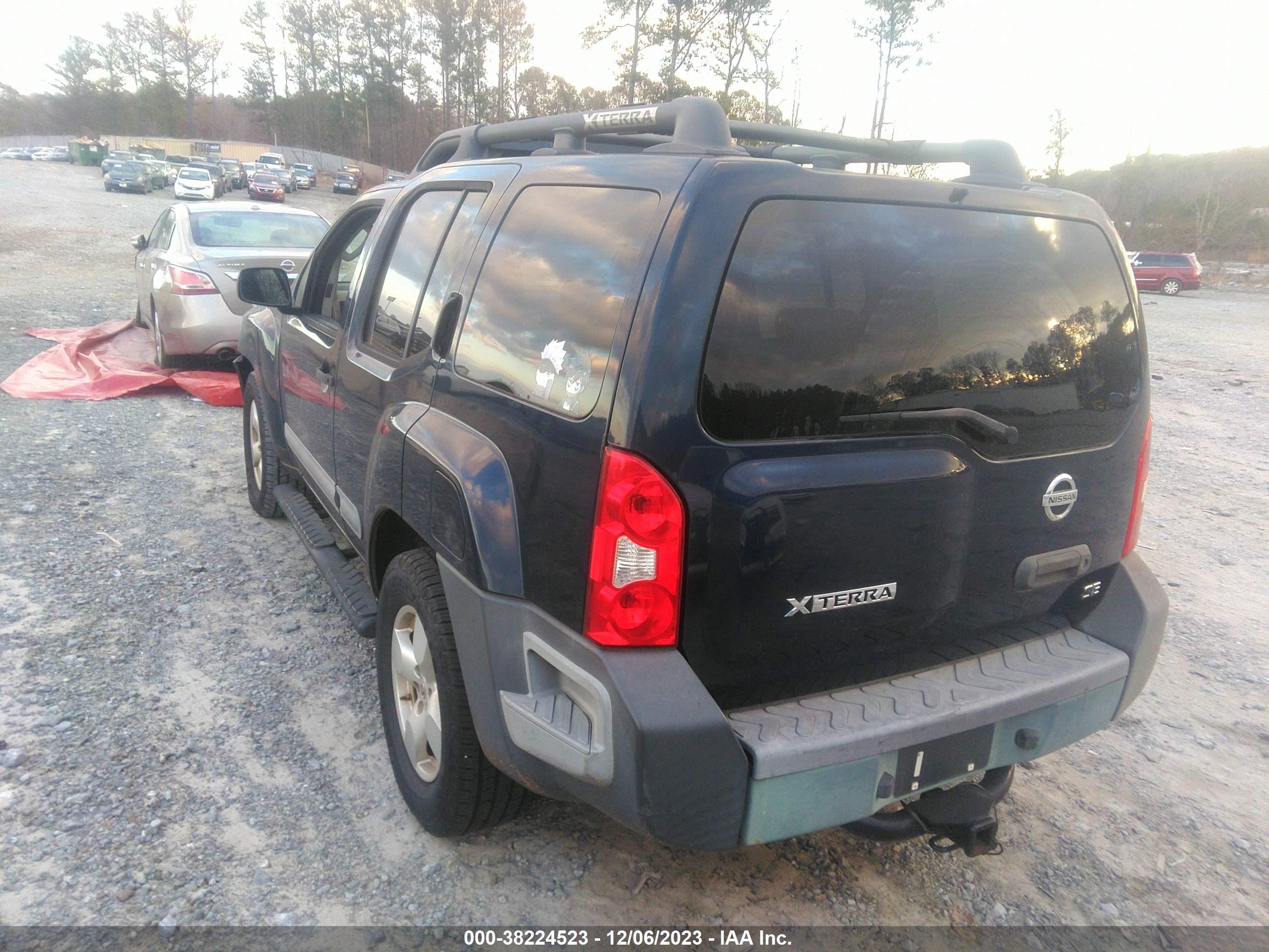 Photo 2 VIN: 5N1AN08UX7C532728 - NISSAN XTERRA 