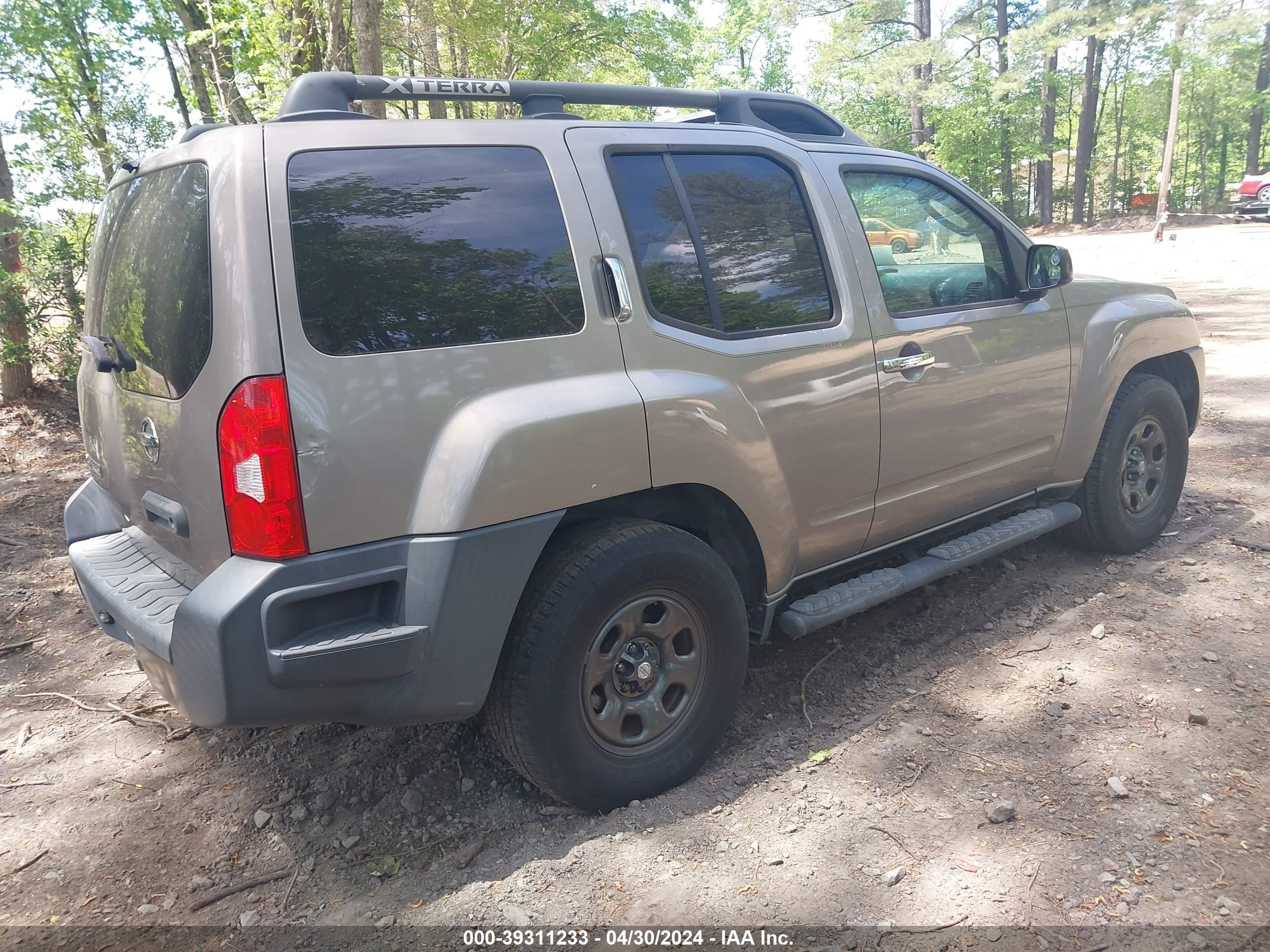 Photo 3 VIN: 5N1AN08UX8C530348 - NISSAN XTERRA 