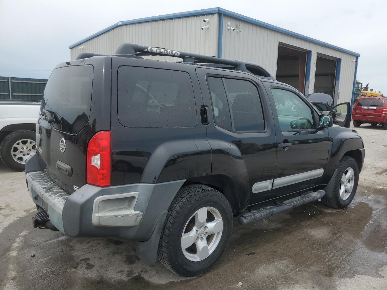 Photo 2 VIN: 5N1AN08W15C639441 - NISSAN XTERRA OFF 