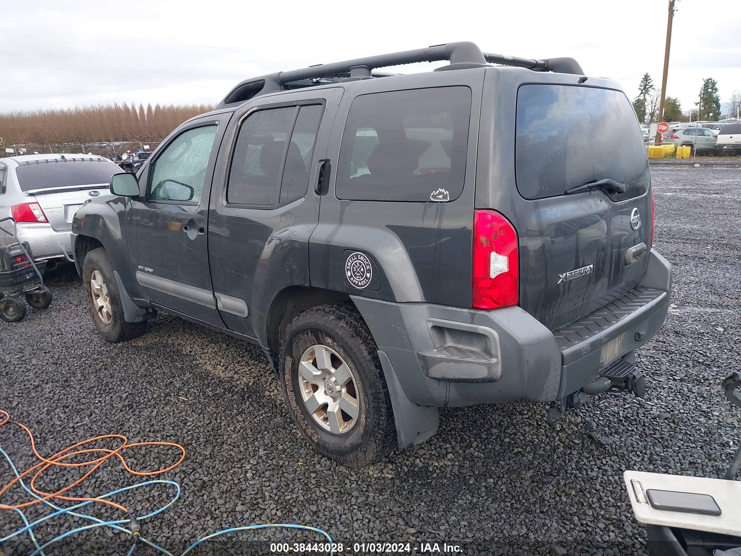 Photo 2 VIN: 5N1AN08W25C613317 - NISSAN XTERRA 