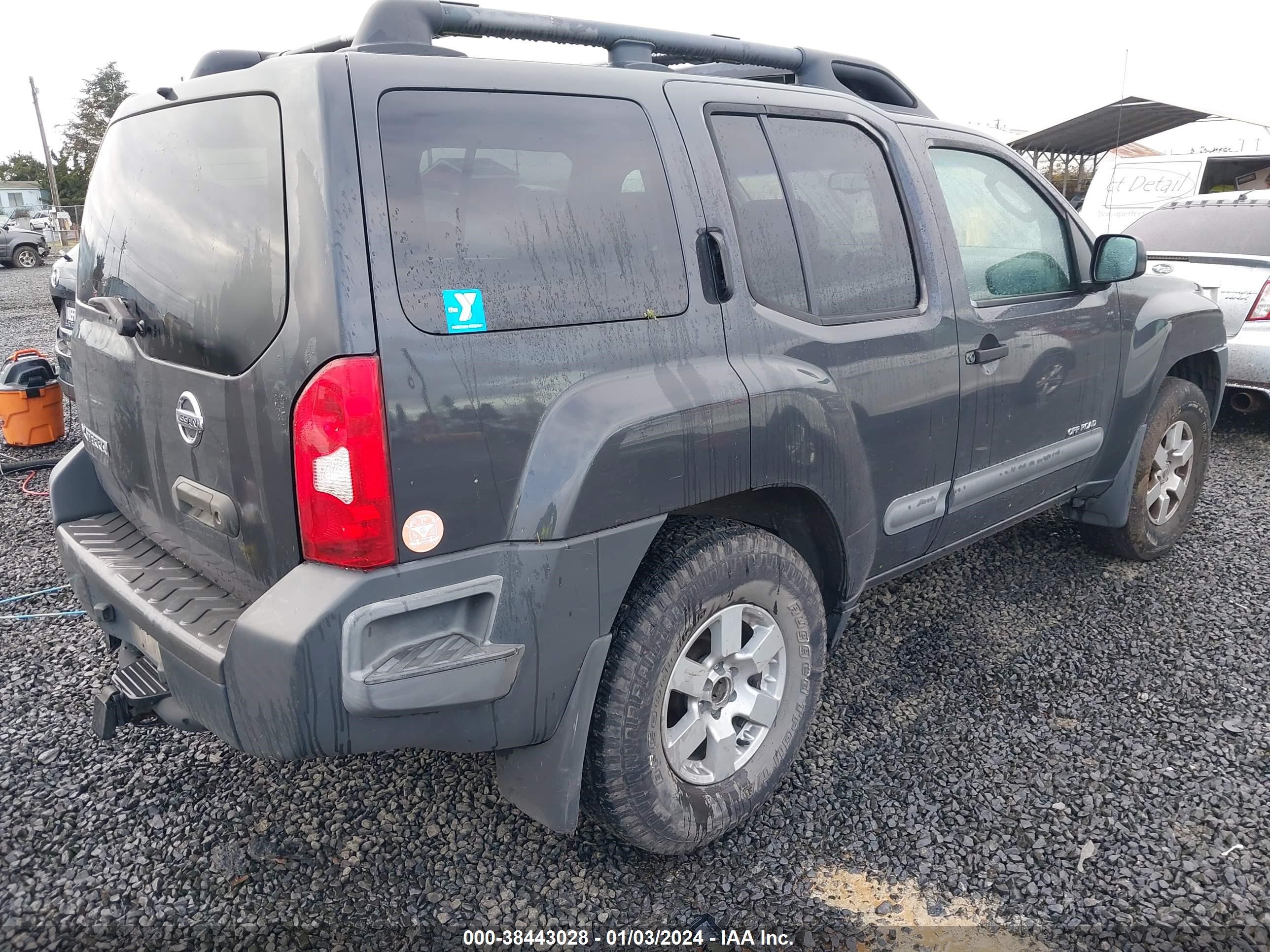 Photo 3 VIN: 5N1AN08W25C613317 - NISSAN XTERRA 