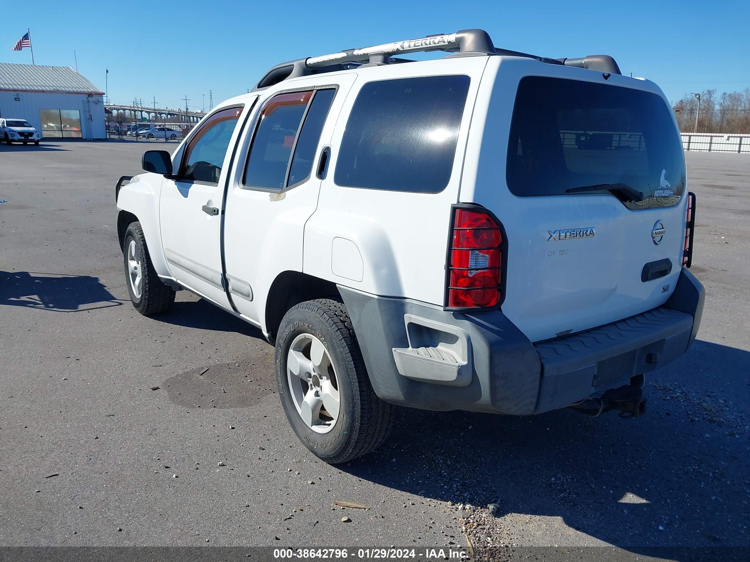 Photo 2 VIN: 5N1AN08W66C507924 - NISSAN XTERRA 