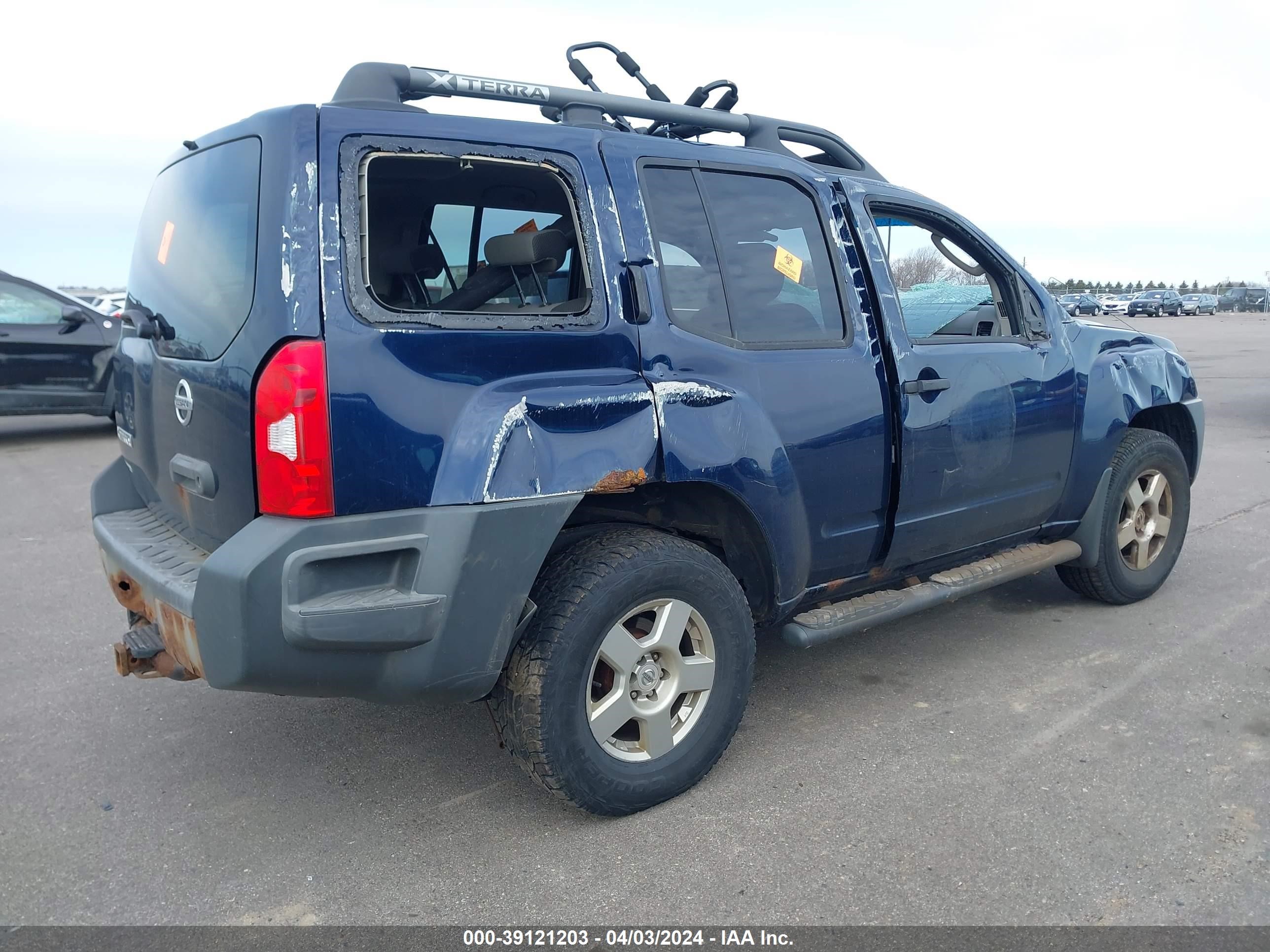 Photo 3 VIN: 5N1AN08WX8C529587 - NISSAN XTERRA 