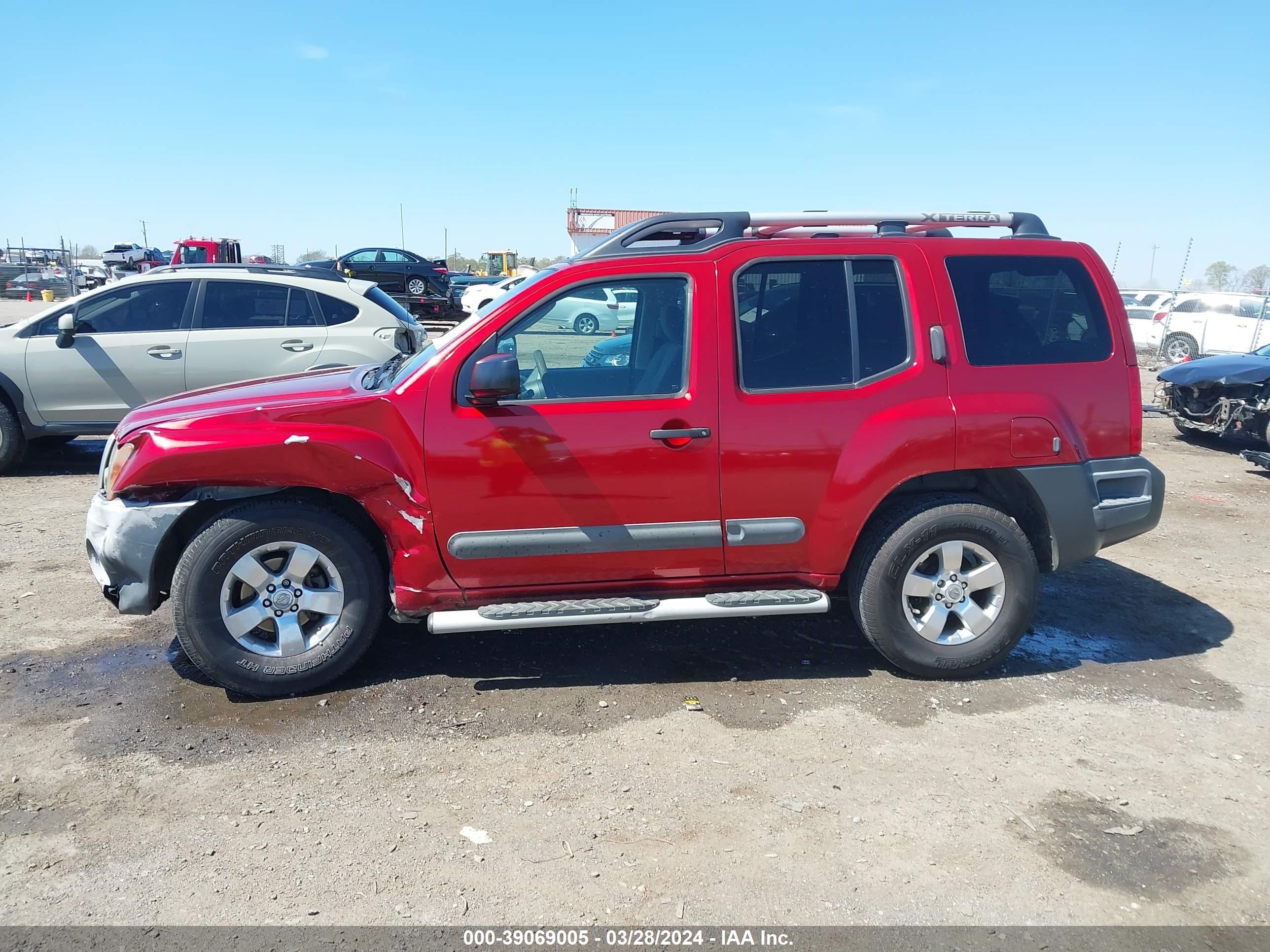 Photo 13 VIN: 5N1AN0NU3CC513873 - NISSAN XTERRA 