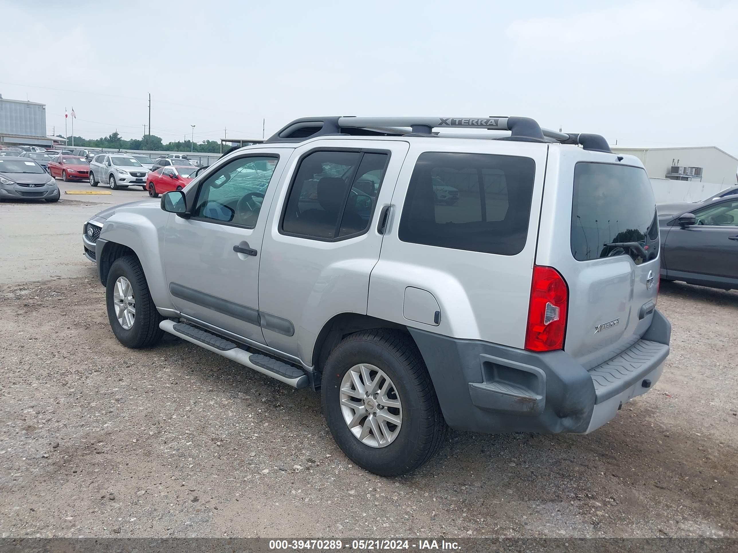 Photo 2 VIN: 5N1AN0NU6FN652064 - NISSAN XTERRA 