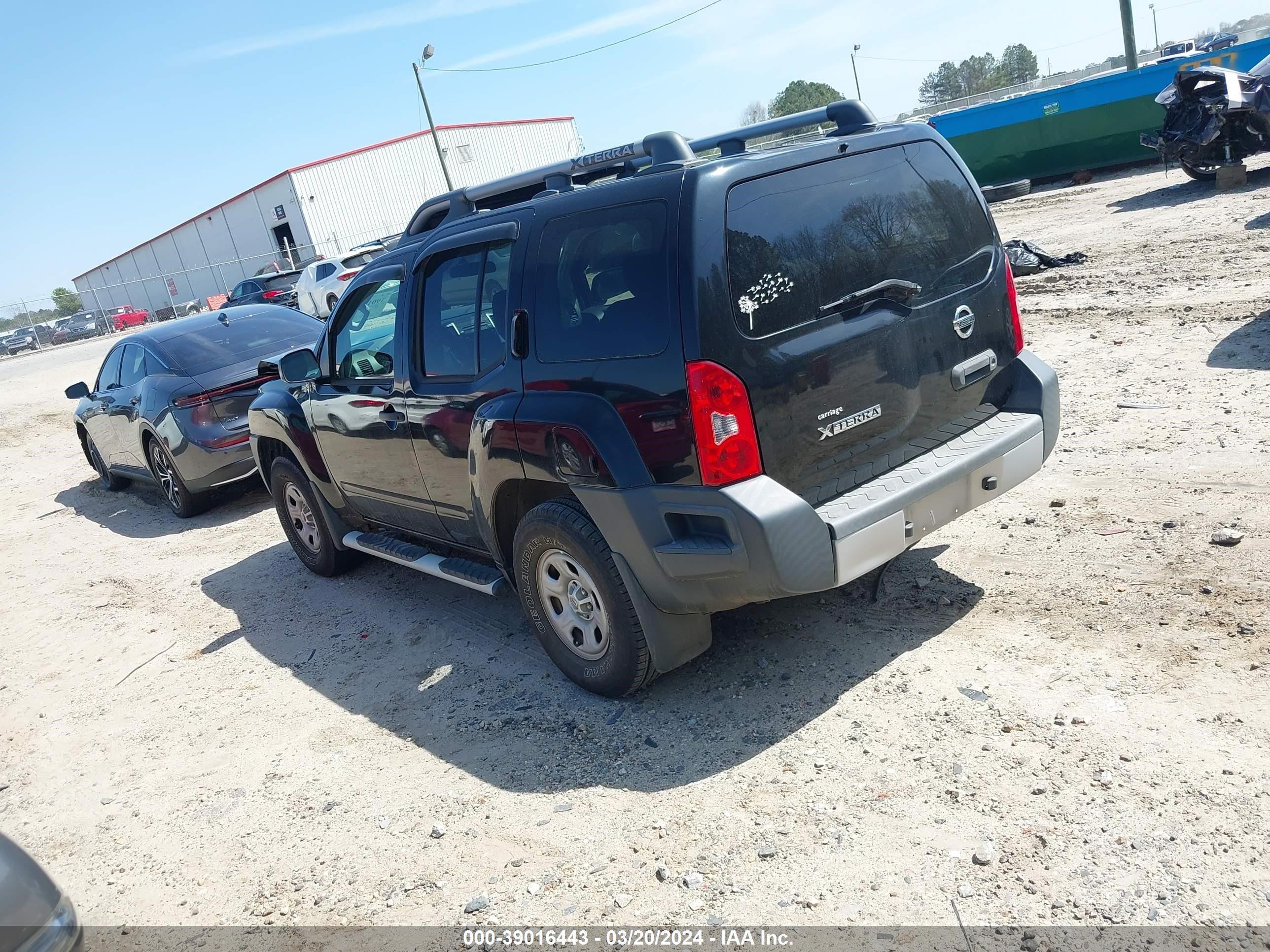 Photo 2 VIN: 5N1AN0NU6FN662576 - NISSAN XTERRA 