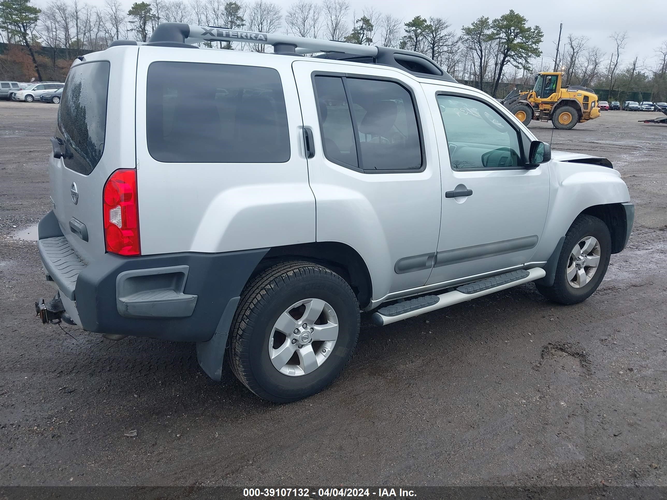 Photo 3 VIN: 5N1AN0NW2CC515843 - NISSAN XTERRA 