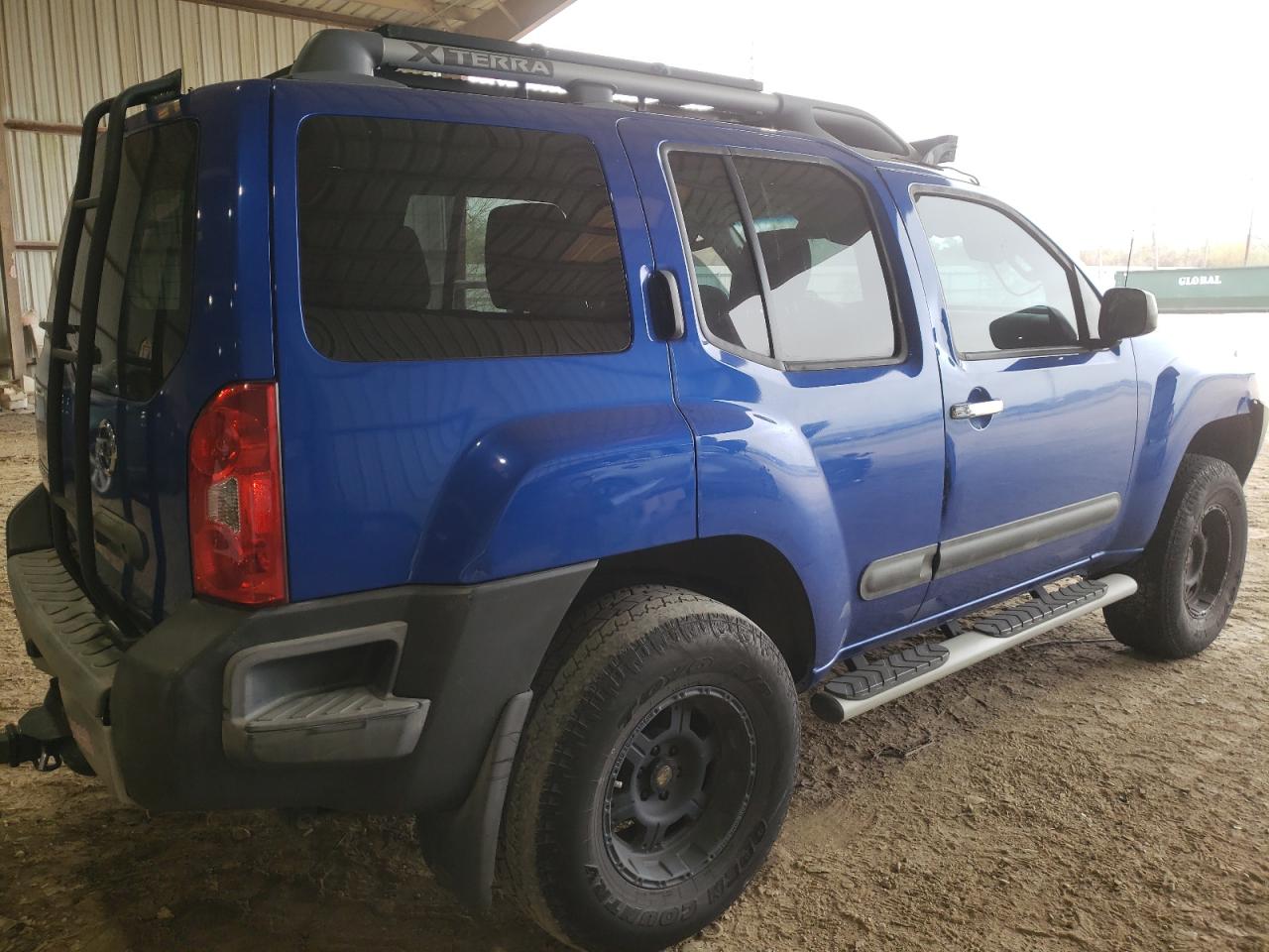 Photo 2 VIN: 5N1AN0NW4FN665638 - NISSAN XTERRA 