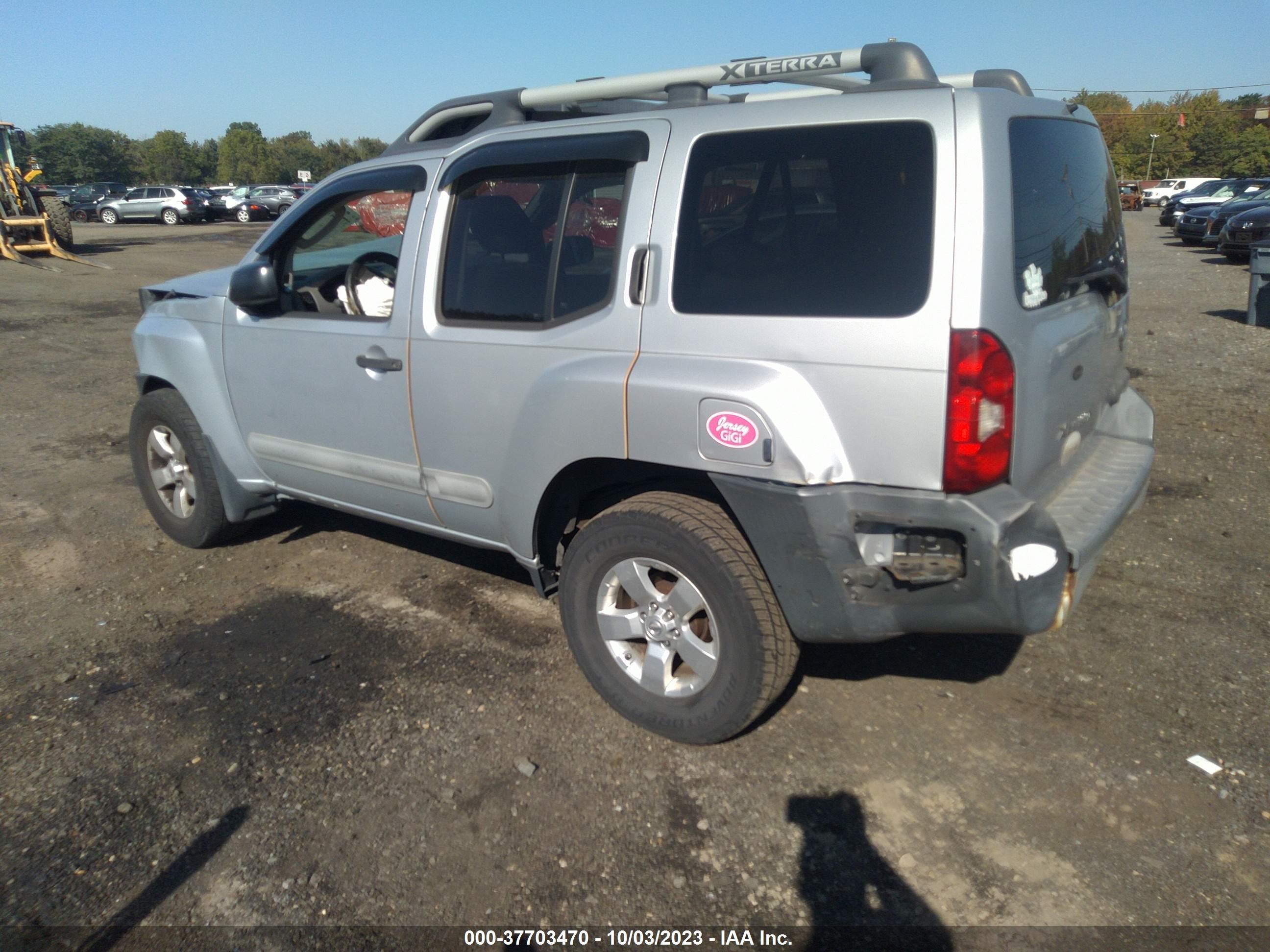 Photo 2 VIN: 5N1AN0NW5BC504088 - NISSAN XTERRA 