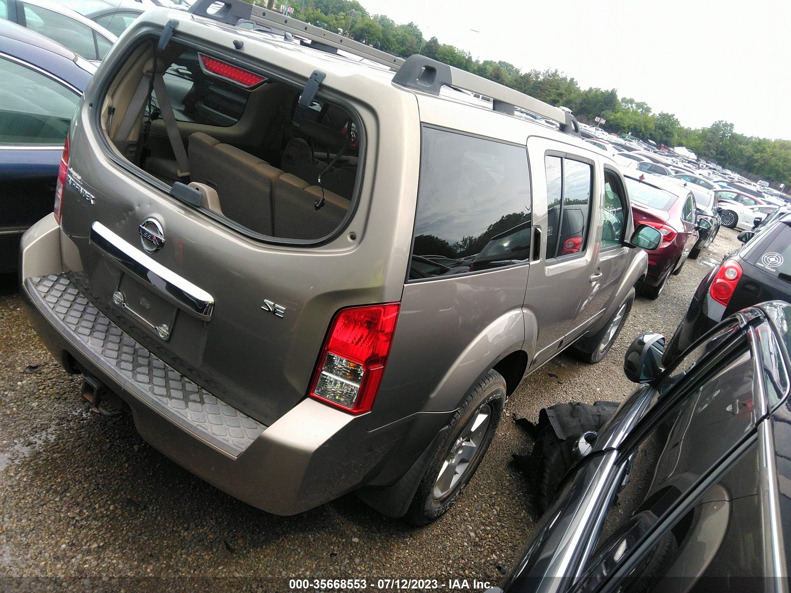 Photo 3 VIN: 5N1AR18B49C602834 - NISSAN PATHFINDER 