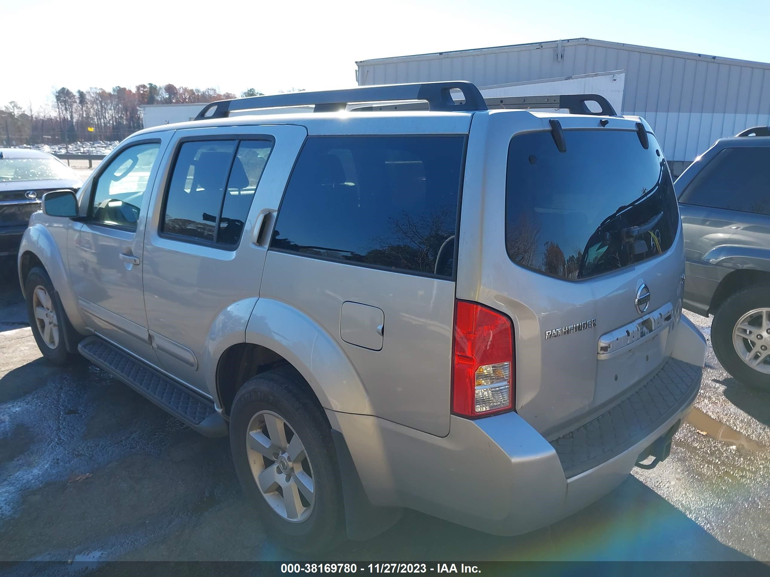 Photo 2 VIN: 5N1AR18B99C611125 - NISSAN PATHFINDER 