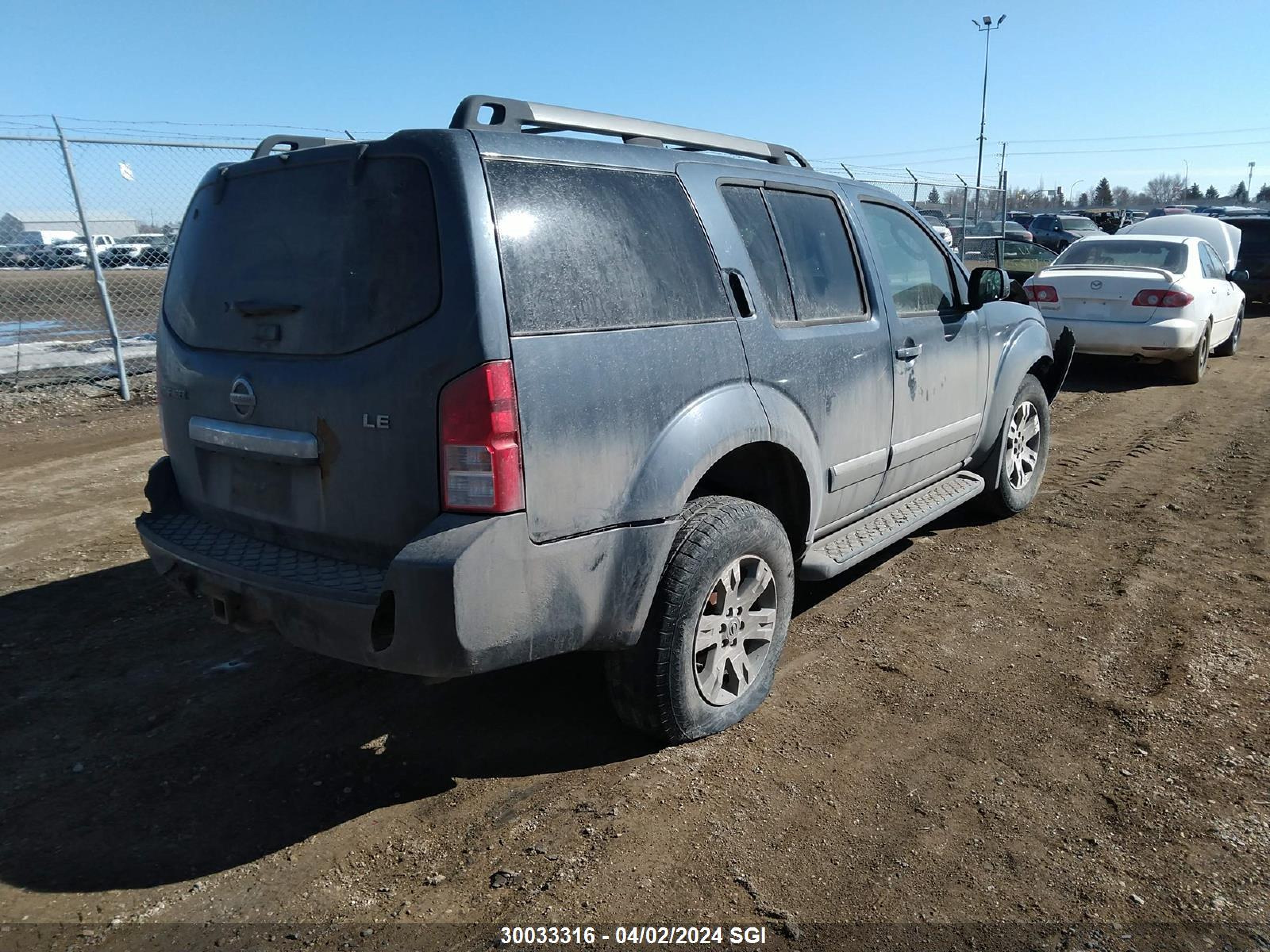 Photo 3 VIN: 5N1AR18BX8C603193 - NISSAN PATHFINDER 