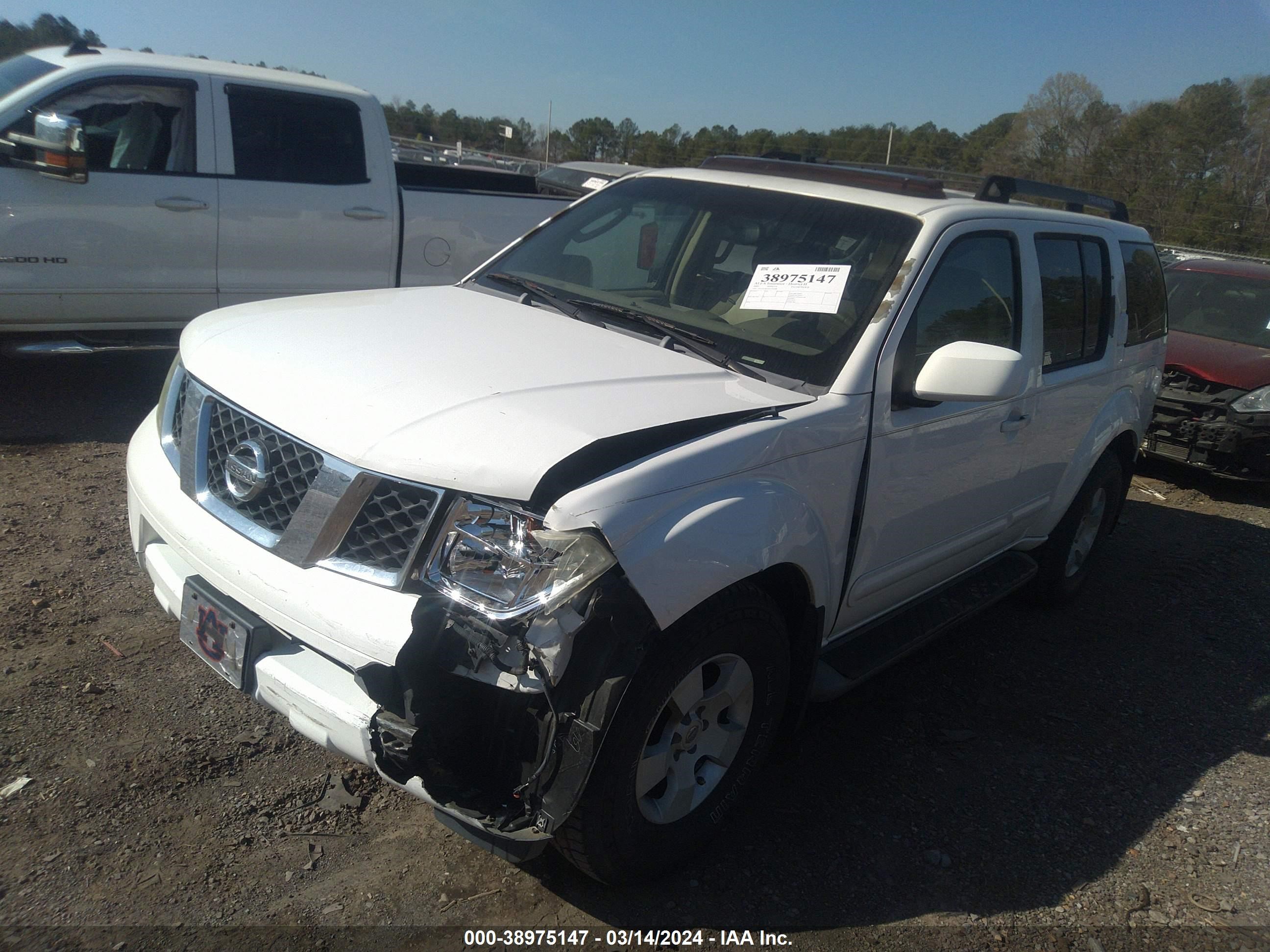 Photo 1 VIN: 5N1AR18U05C758008 - NISSAN PATHFINDER 