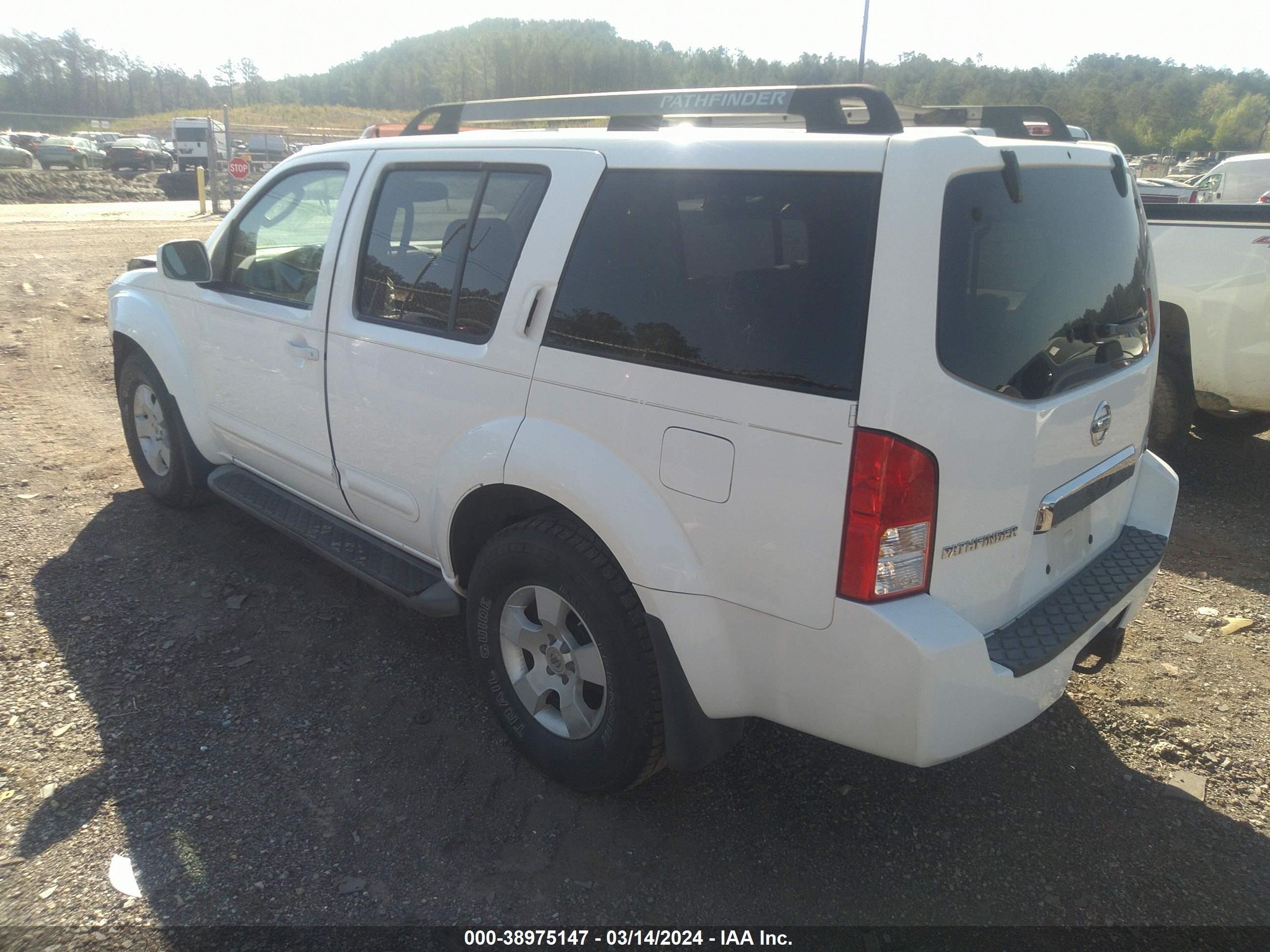 Photo 2 VIN: 5N1AR18U05C758008 - NISSAN PATHFINDER 