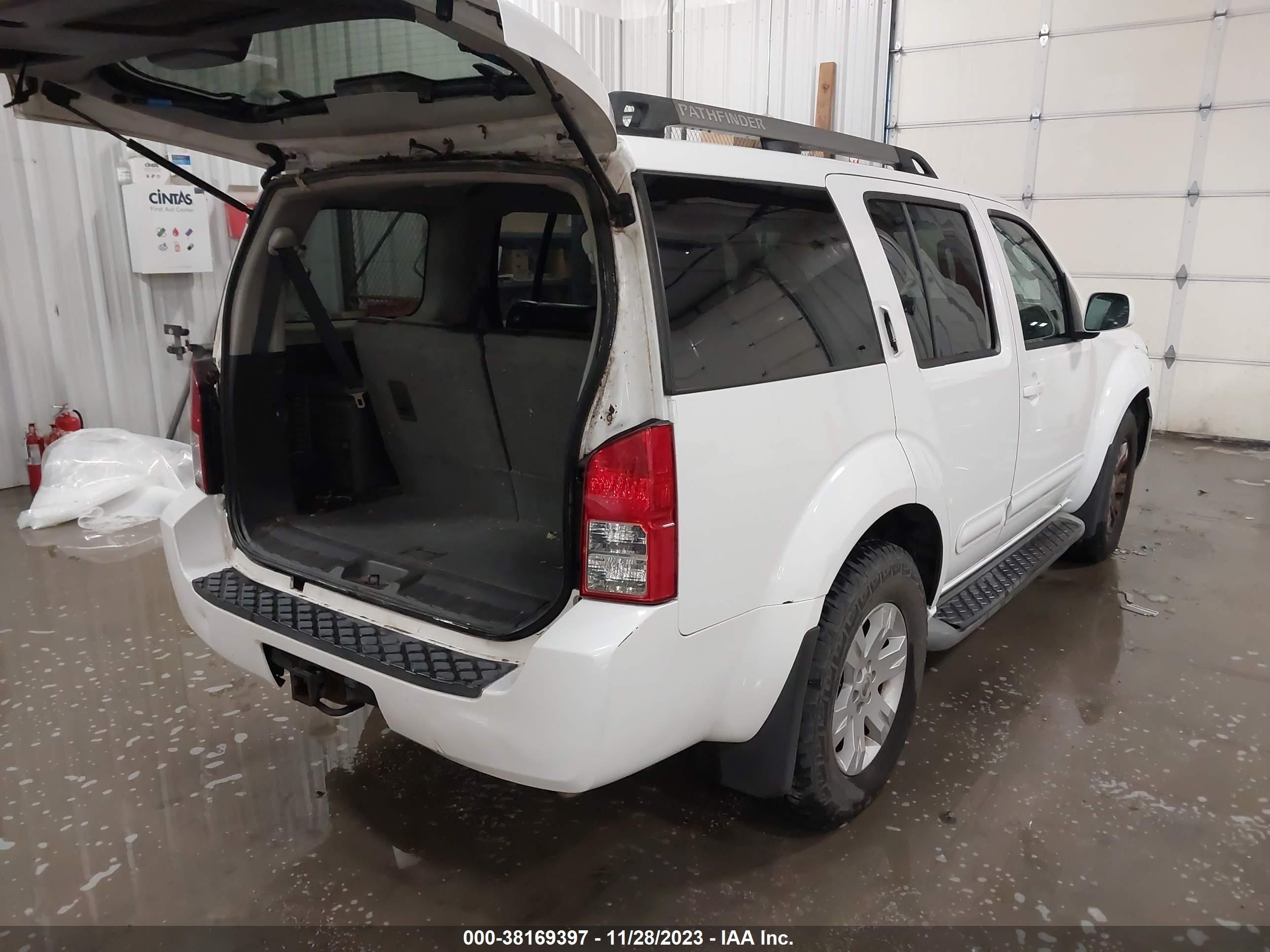 Photo 3 VIN: 5N1AR18U05C766982 - NISSAN PATHFINDER 