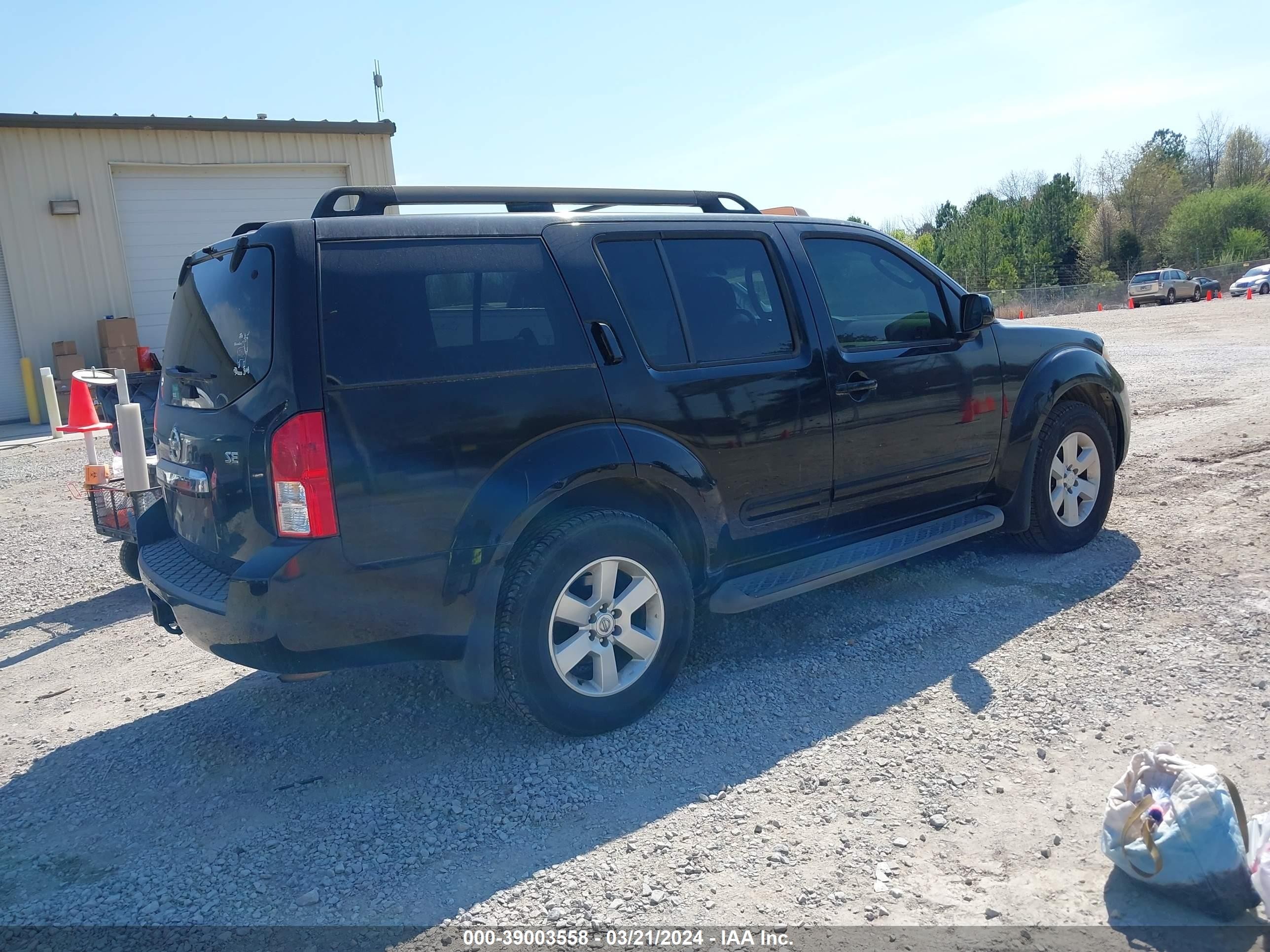 Photo 3 VIN: 5N1AR18U18C618845 - NISSAN PATHFINDER 