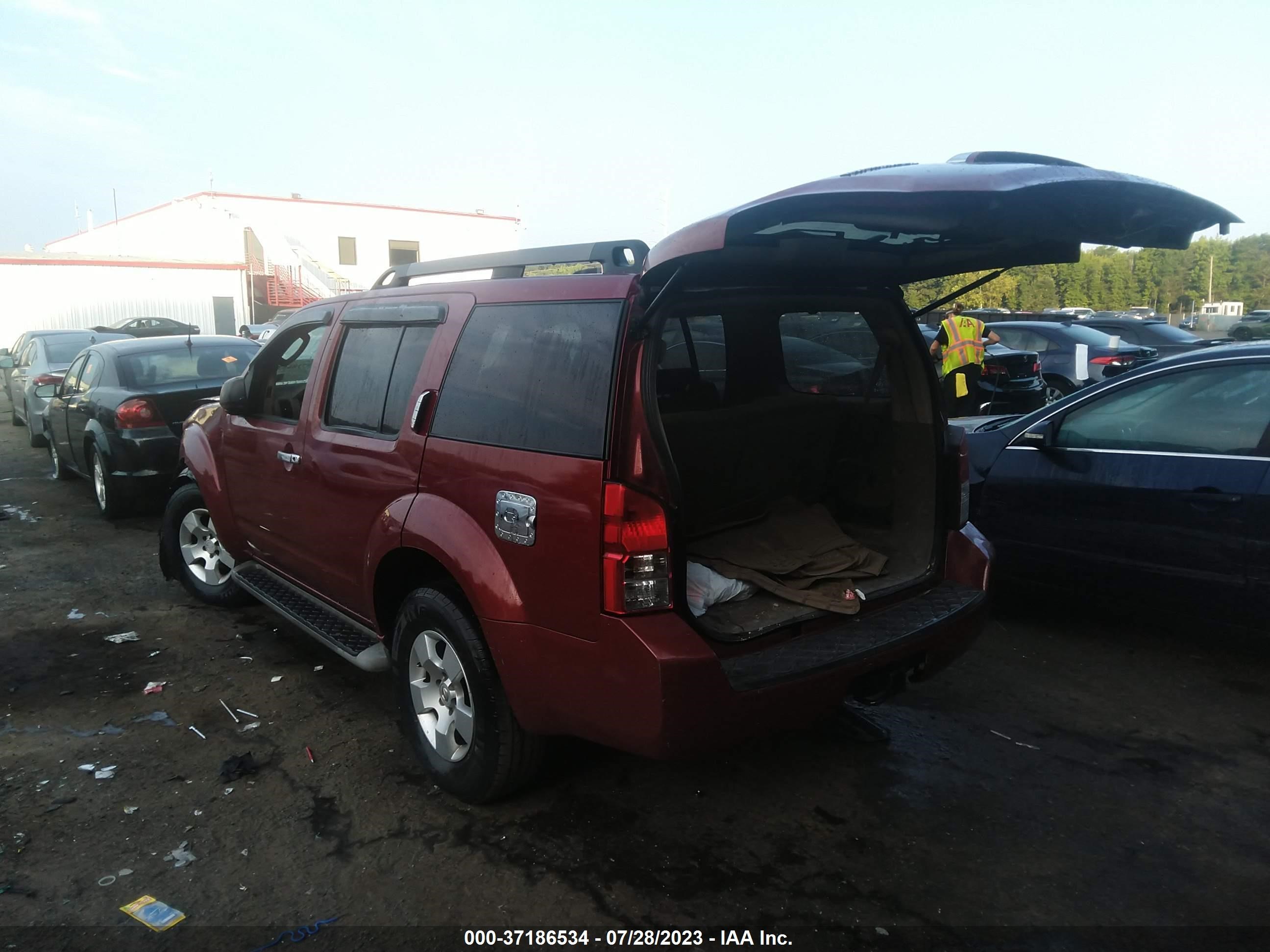 Photo 2 VIN: 5N1AR18U48C615891 - NISSAN PATHFINDER 