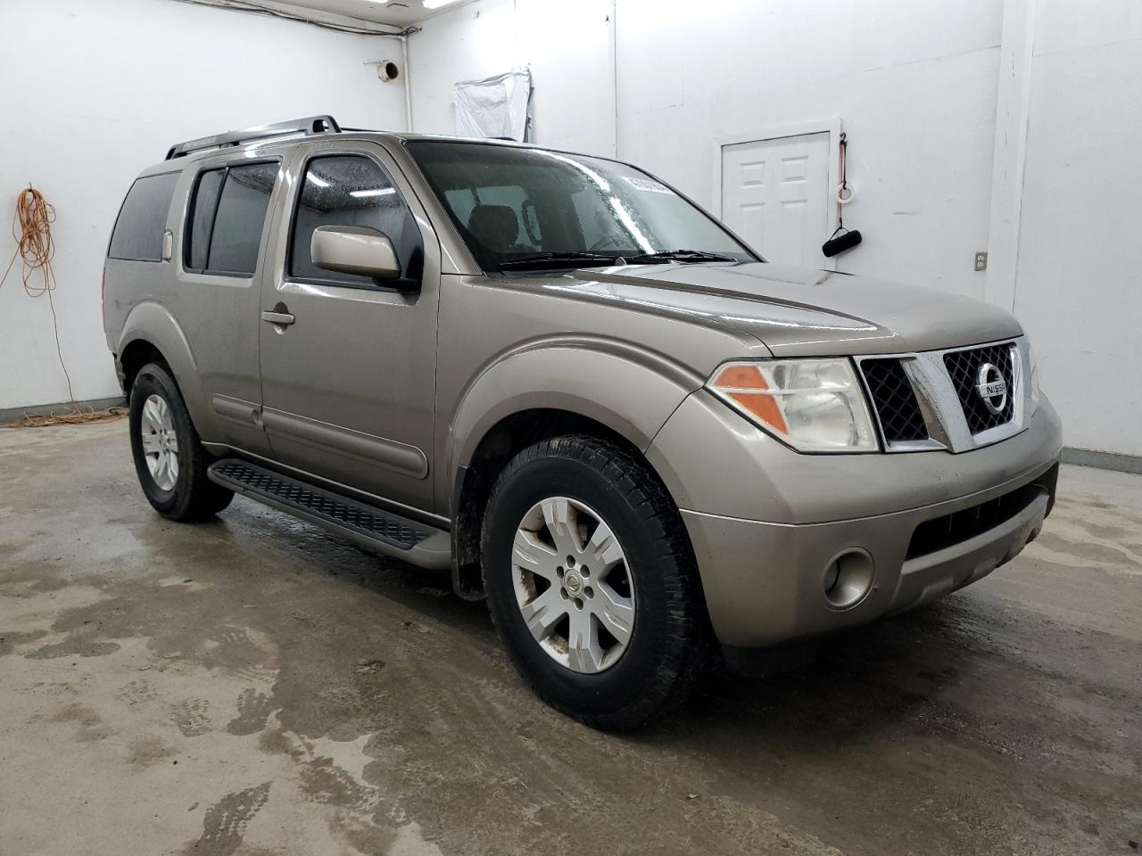 Photo 3 VIN: 5N1AR18U75C714913 - NISSAN PATHFINDER 