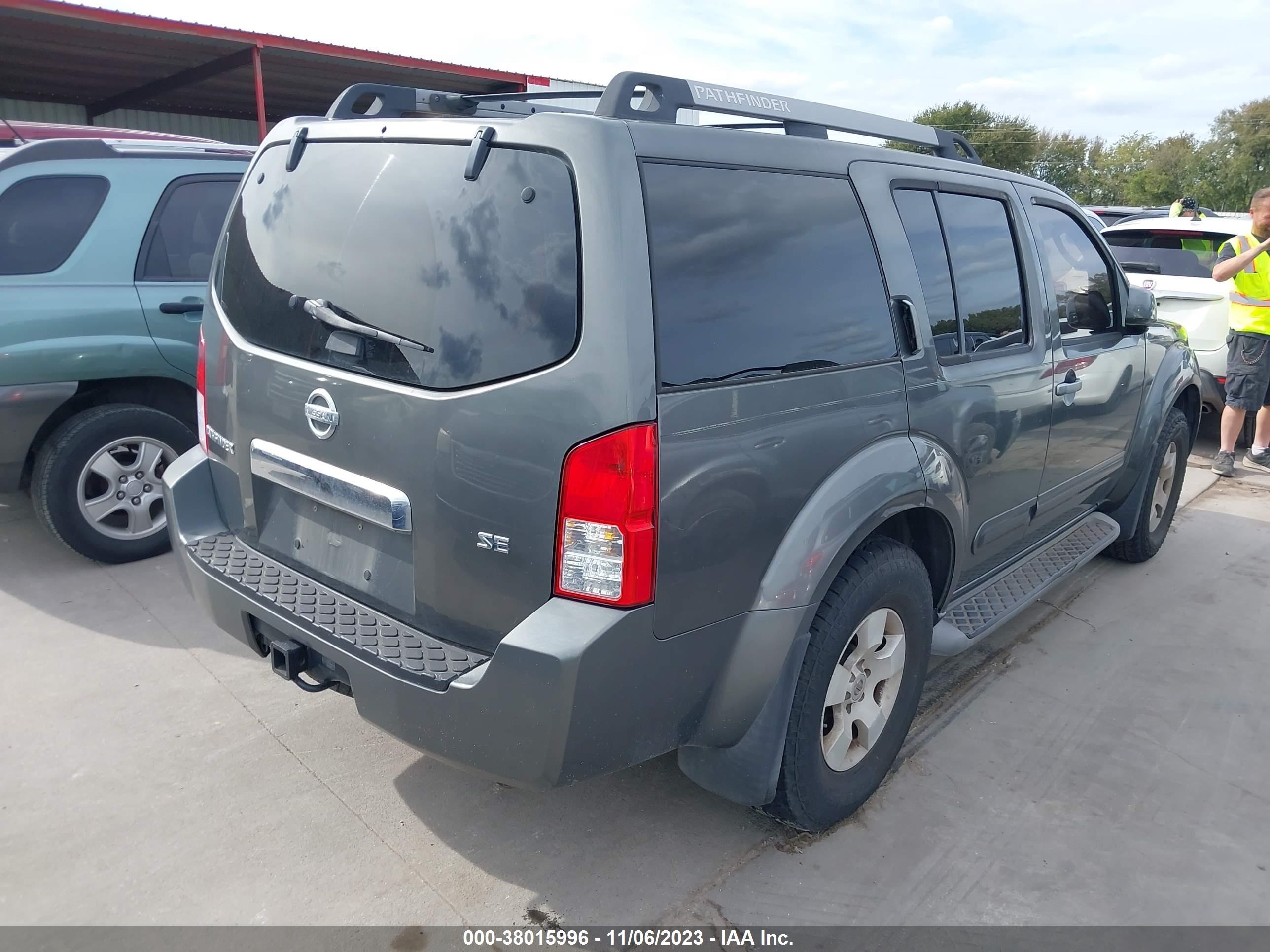 Photo 3 VIN: 5N1AR18U75C786792 - NISSAN PATHFINDER 