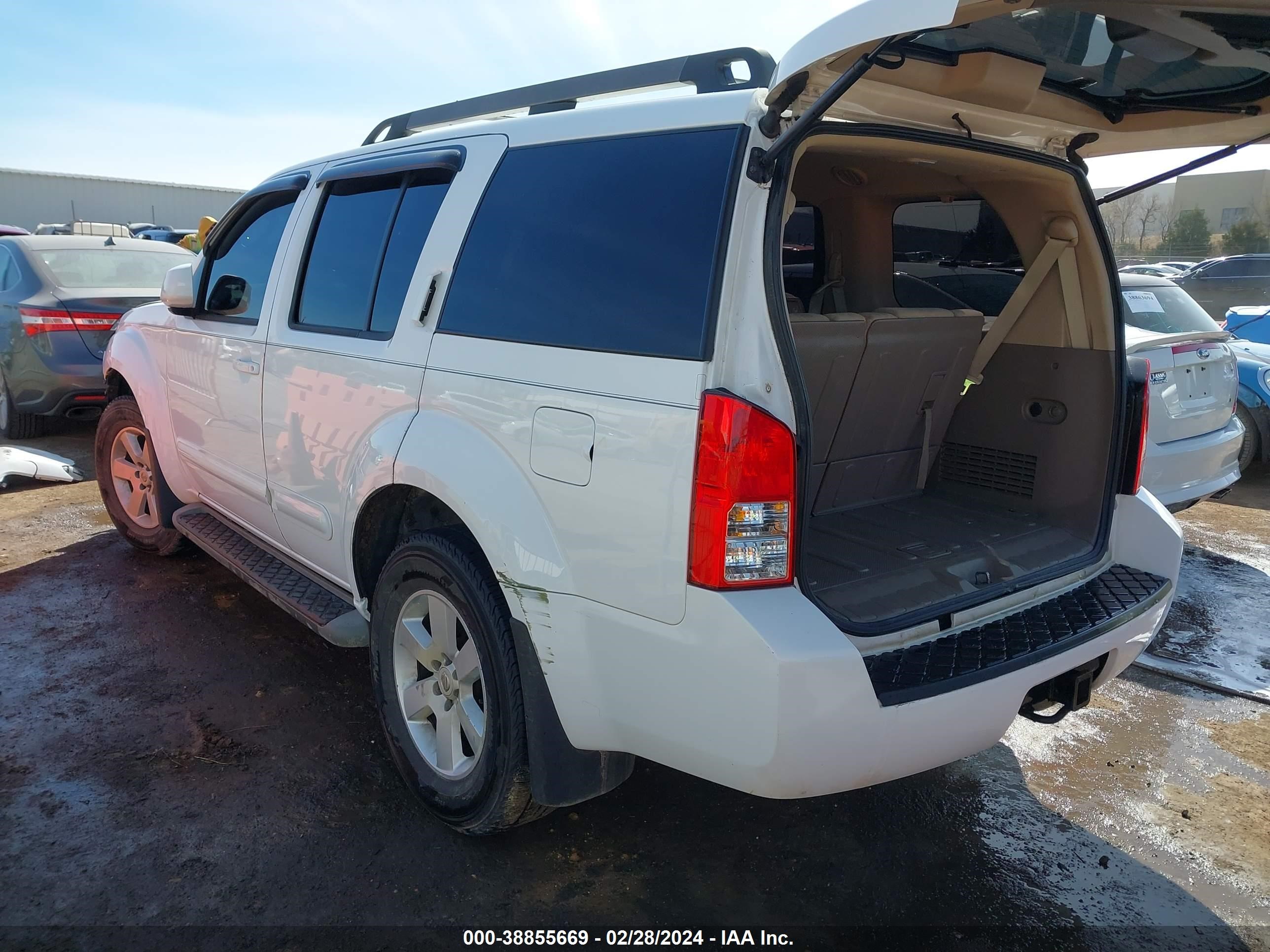 Photo 2 VIN: 5N1AR18U88C638297 - NISSAN PATHFINDER 