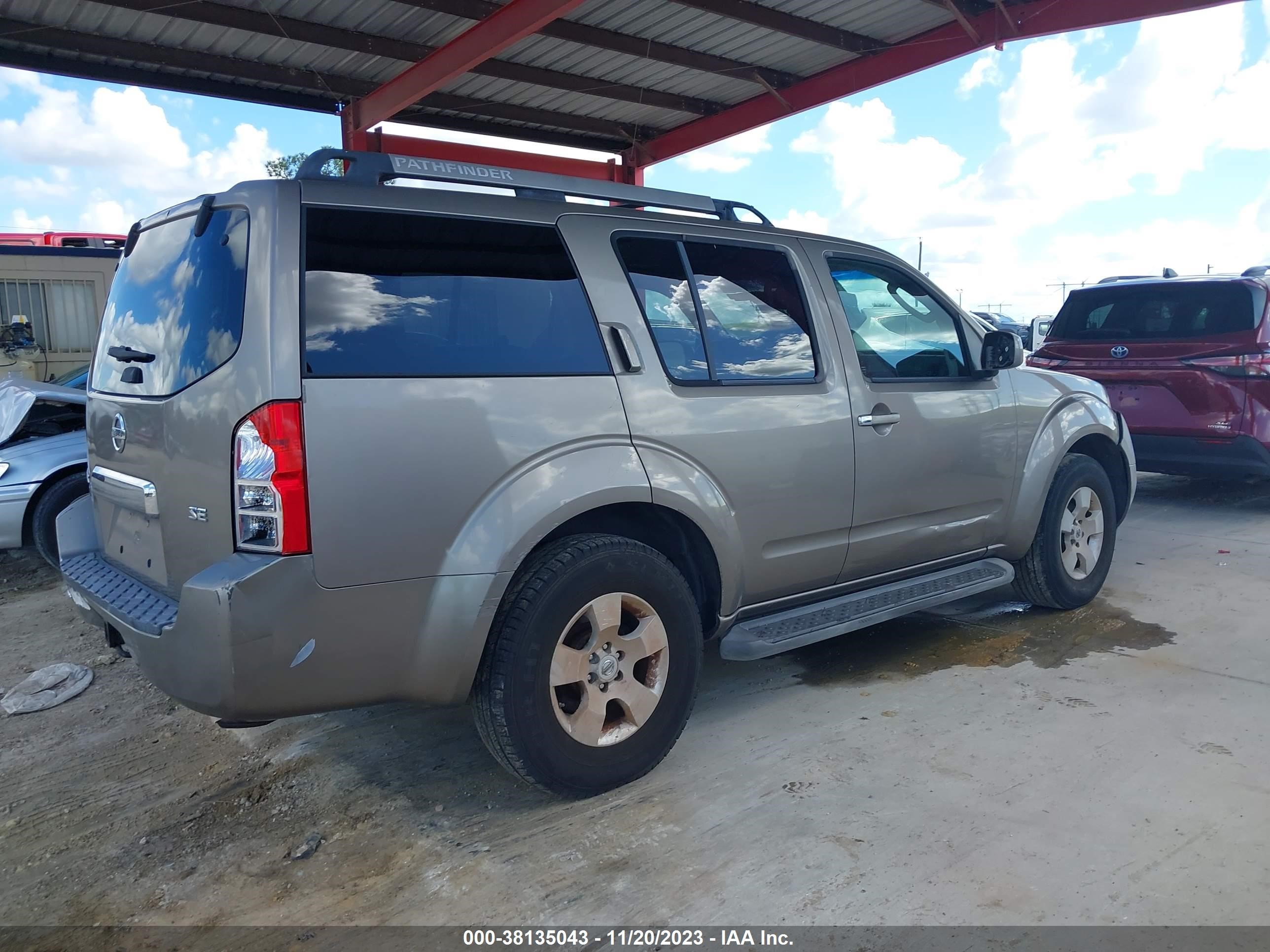 Photo 3 VIN: 5N1AR18U95C723578 - NISSAN PATHFINDER 