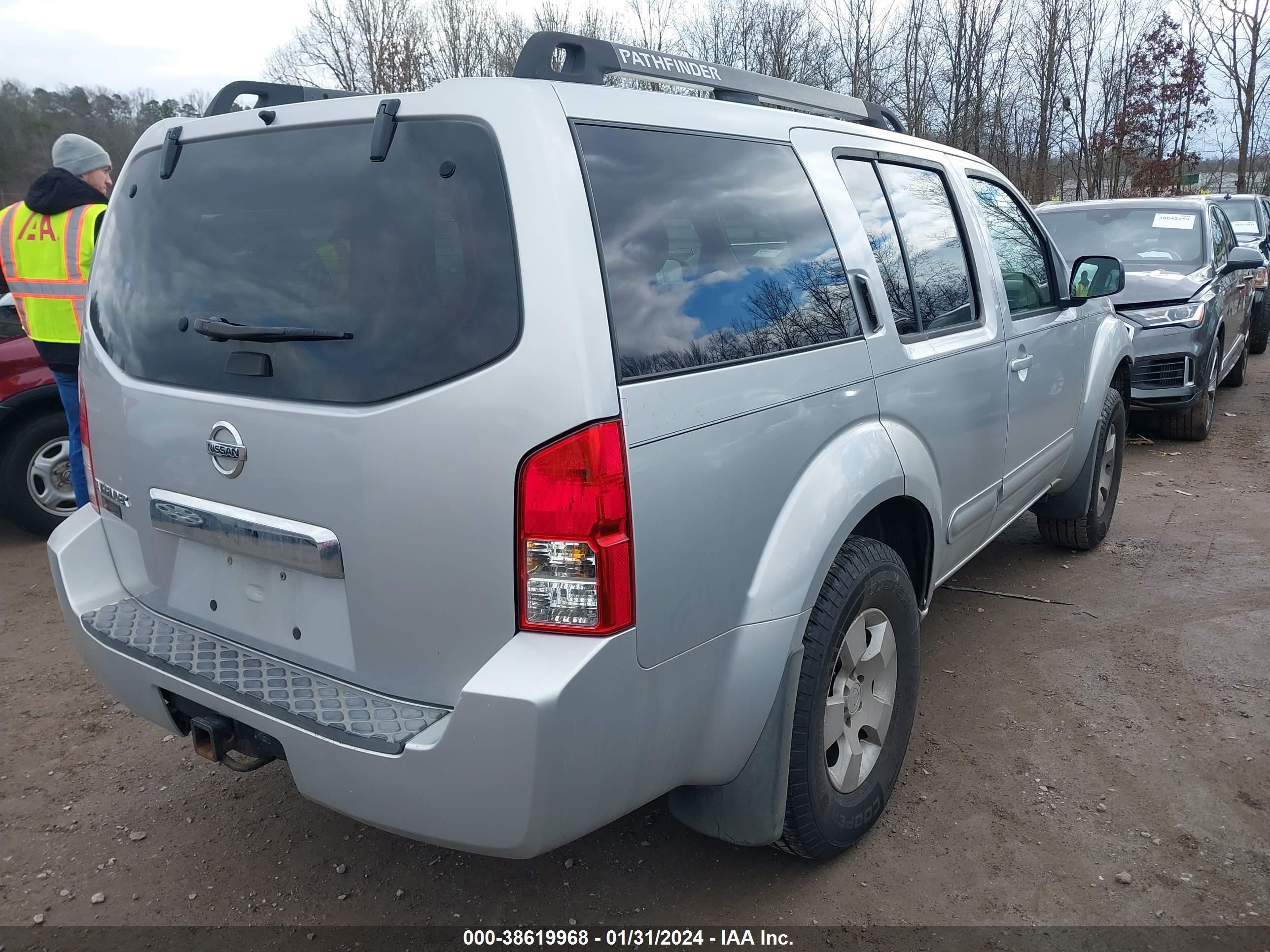 Photo 3 VIN: 5N1AR18U96C602809 - NISSAN PATHFINDER 