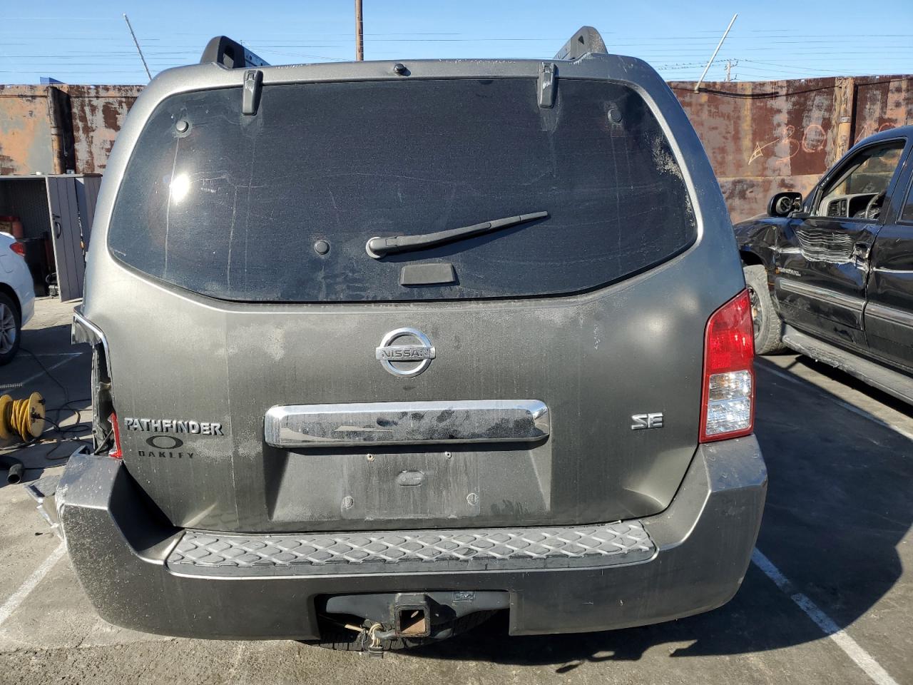 Photo 5 VIN: 5N1AR18W15C737850 - NISSAN PATHFINDER 