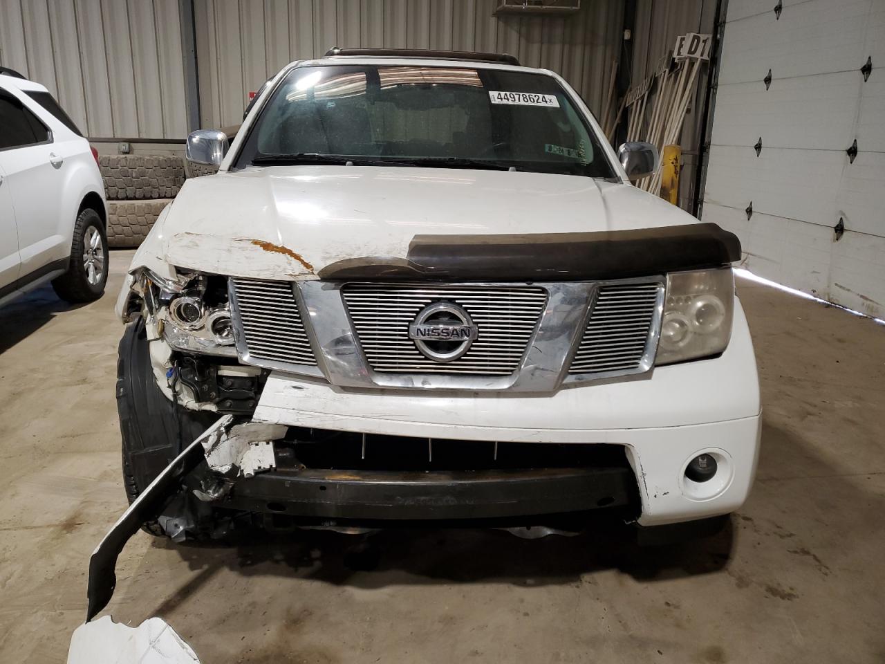 Photo 4 VIN: 5N1AR18W15C788944 - NISSAN PATHFINDER 