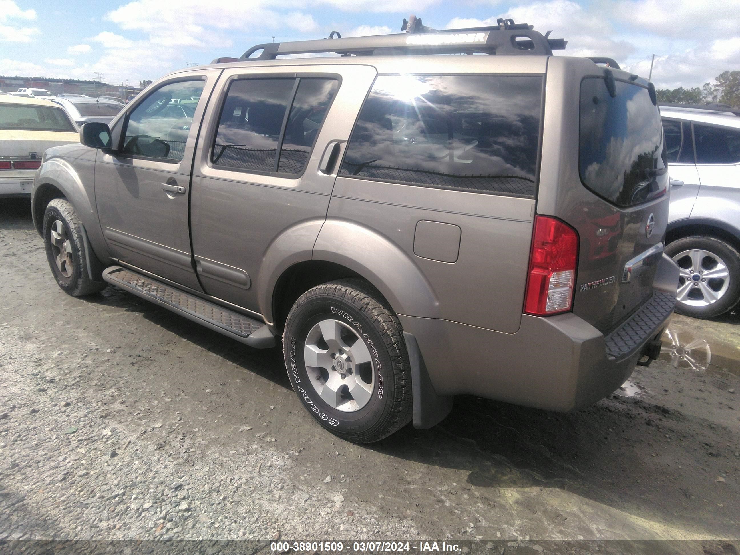 Photo 2 VIN: 5N1AR18W16C668241 - NISSAN PATHFINDER 