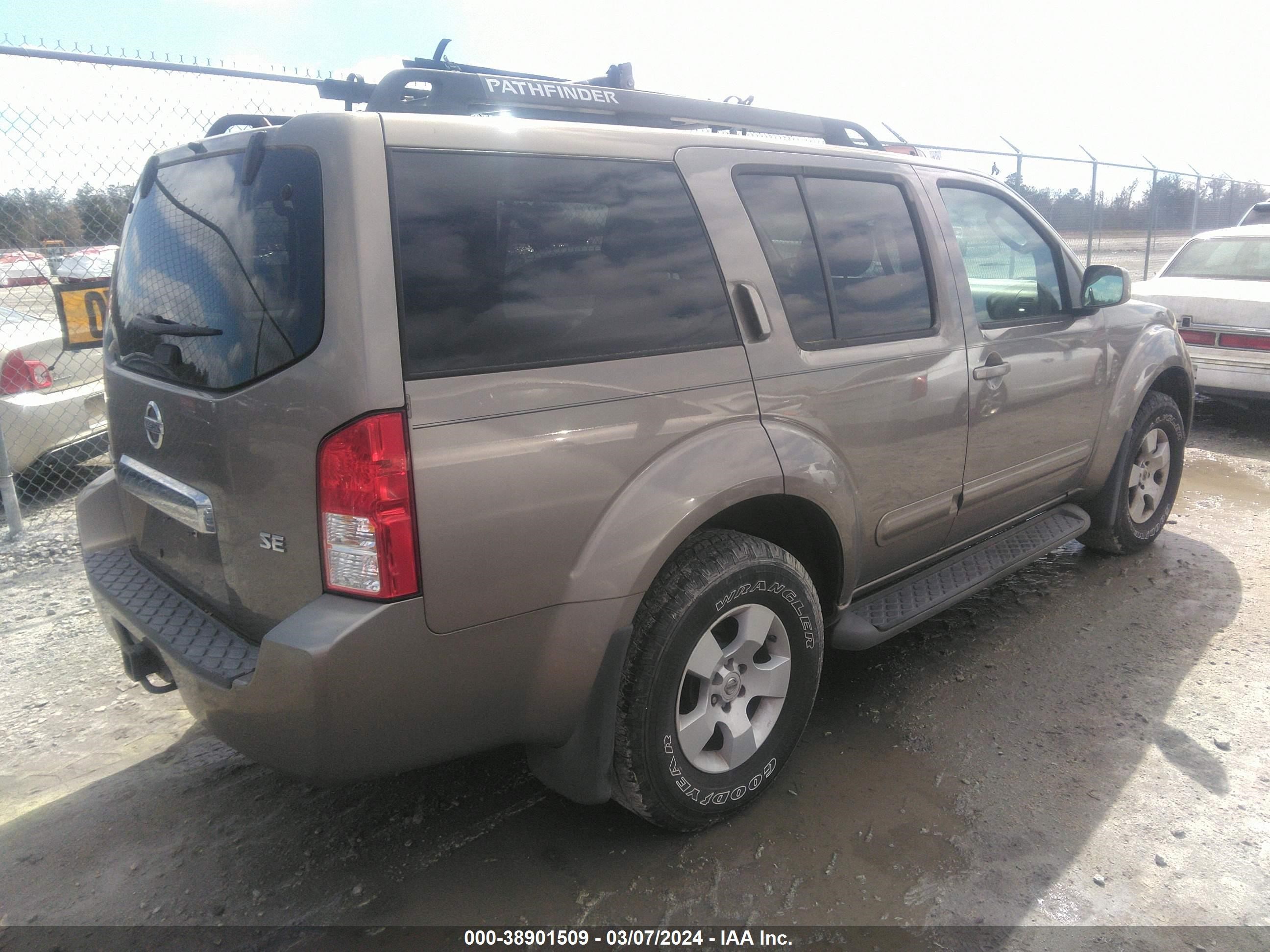 Photo 3 VIN: 5N1AR18W16C668241 - NISSAN PATHFINDER 