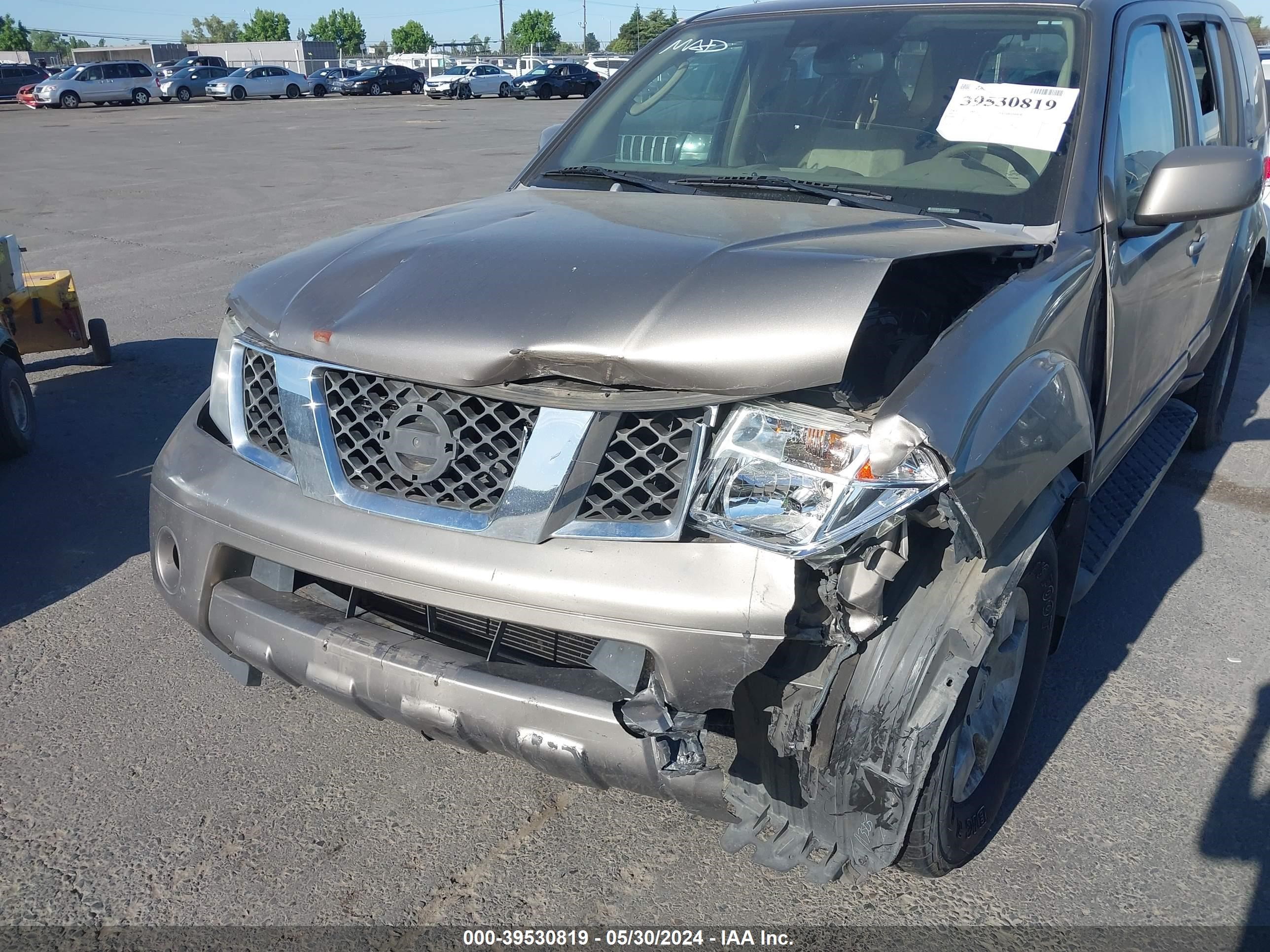 Photo 5 VIN: 5N1AR18W25C705781 - NISSAN PATHFINDER 